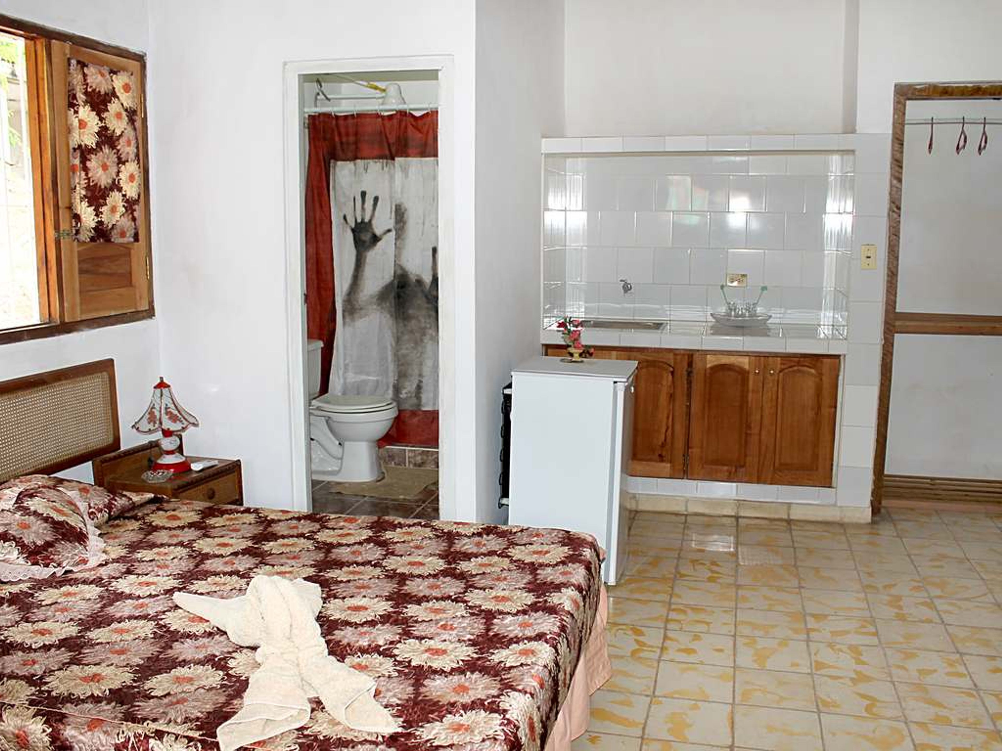 Hostal Monfemar, ANTONIO GUITERAS (Mercedes)  No. 8Standard room 1
