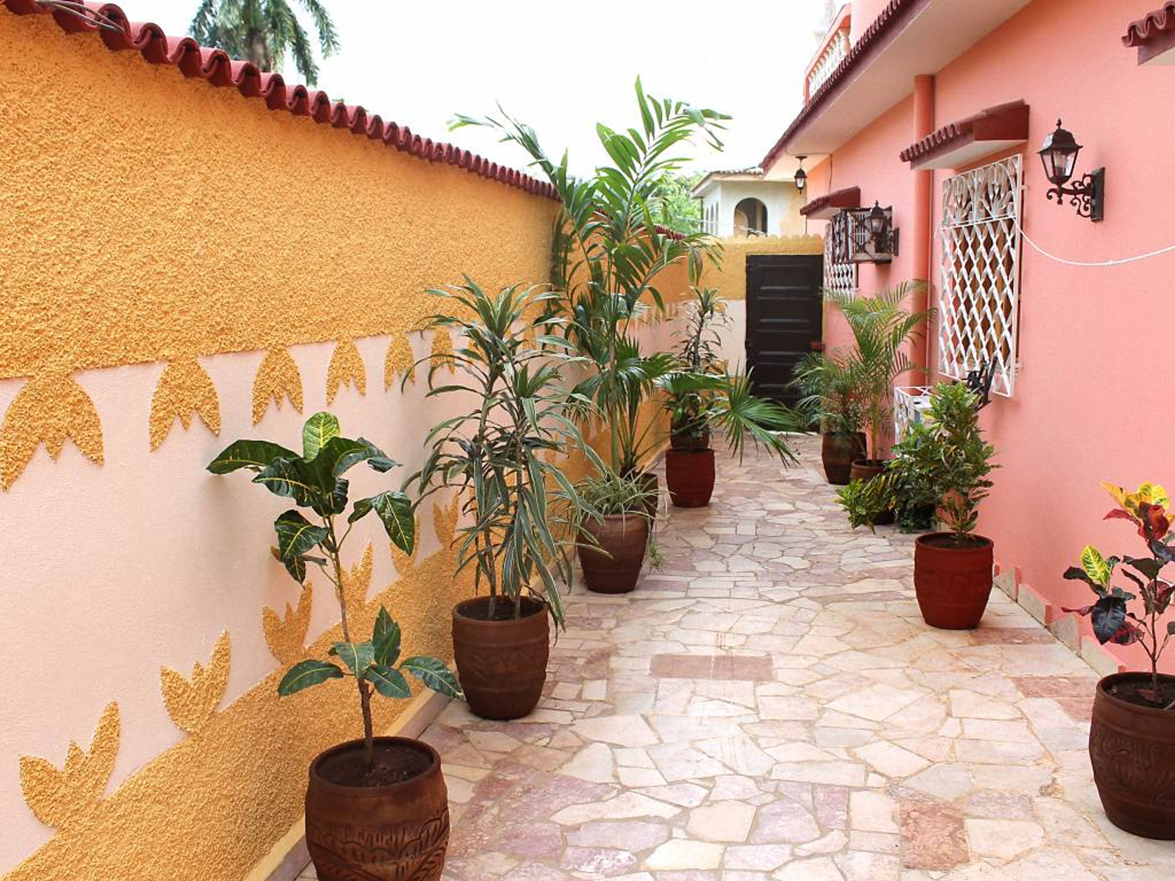 Hostal Las Cuevas, BUEN RETIRO, No. 75House's inside patio view