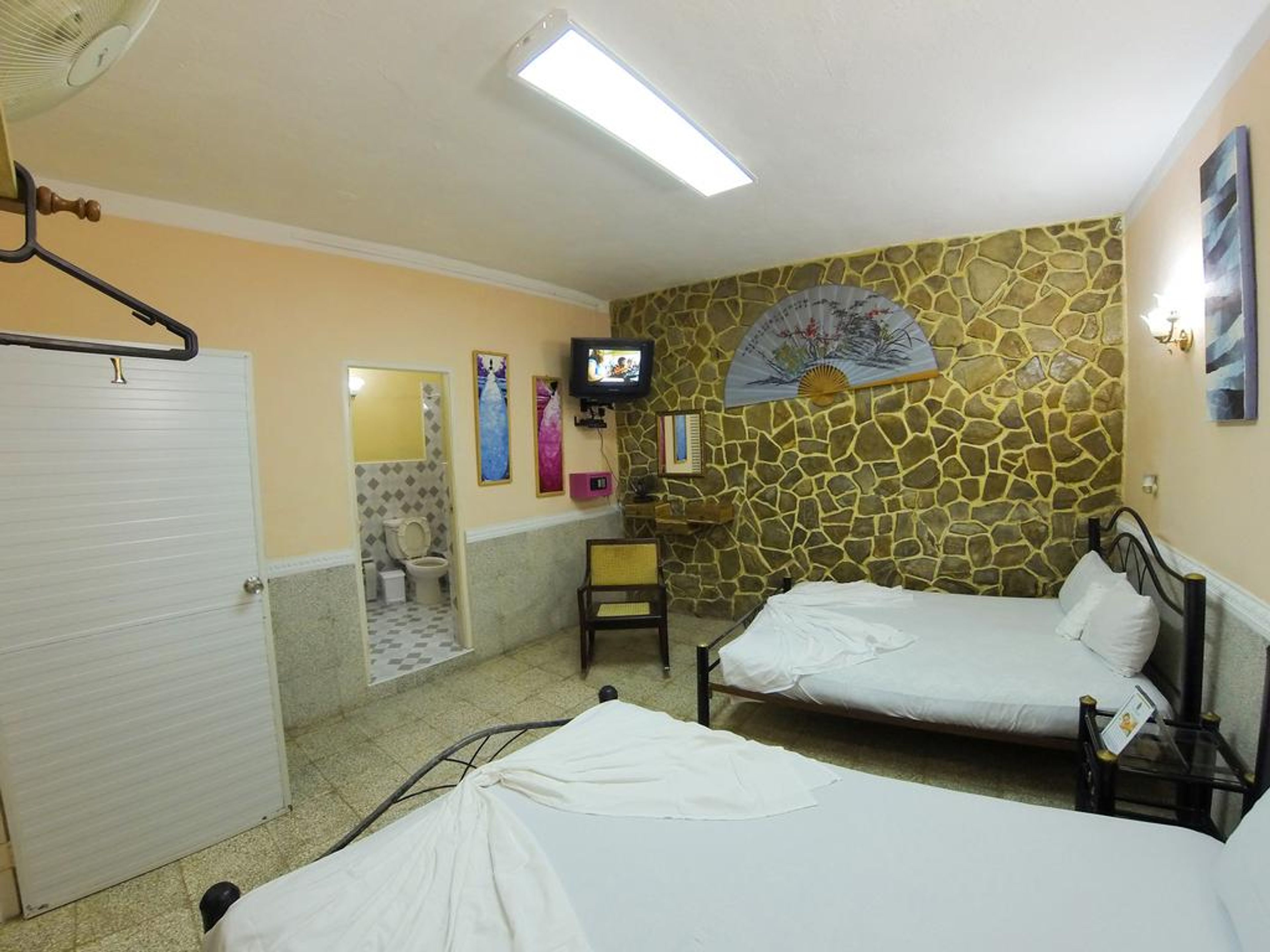 Riki´s Hostal, COLÓN, No. 254Standard room 1