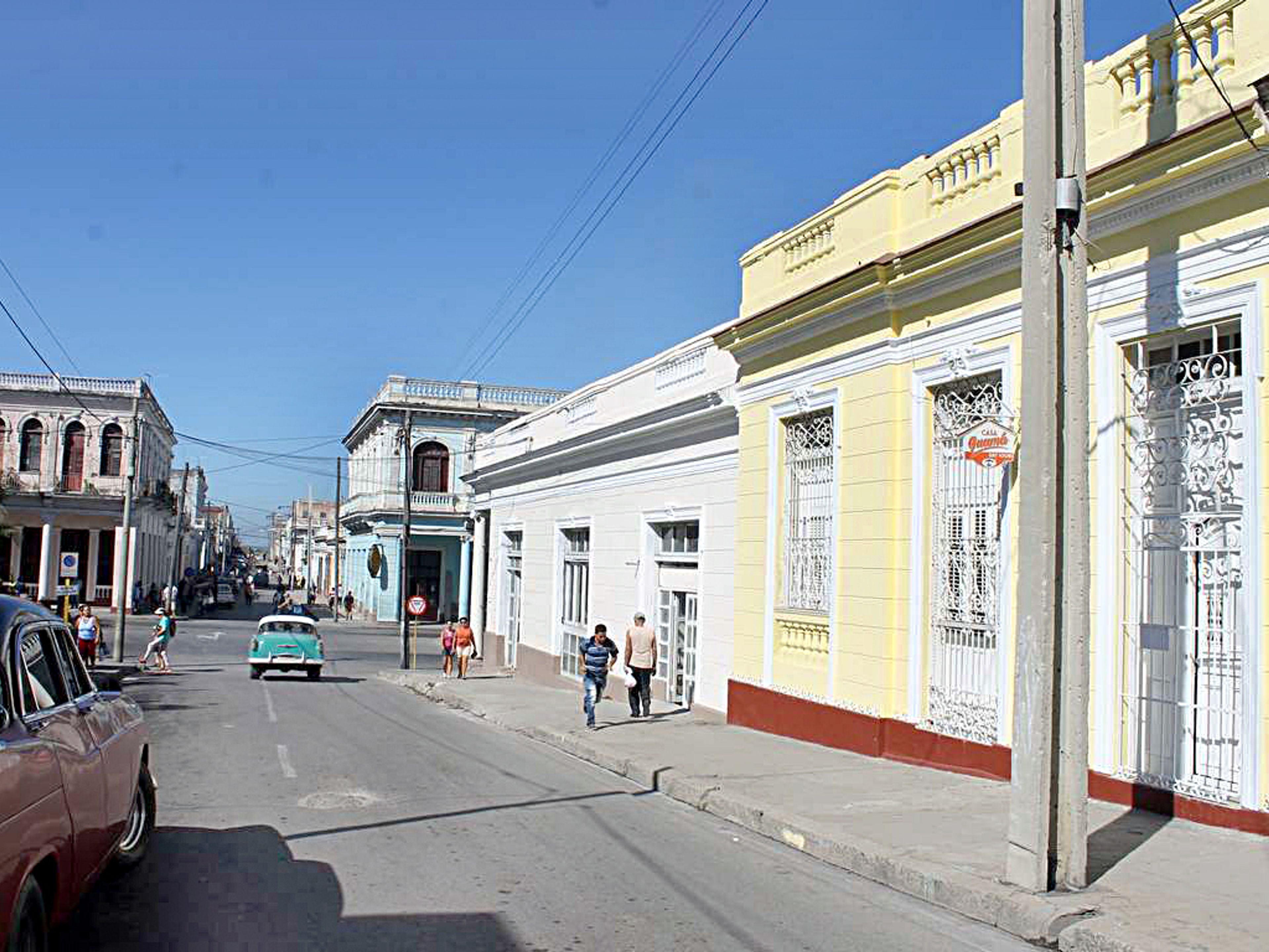 Casa Guamá, AVENIDA 60, No. 3701Cienfuegos city and house's panoramic view
