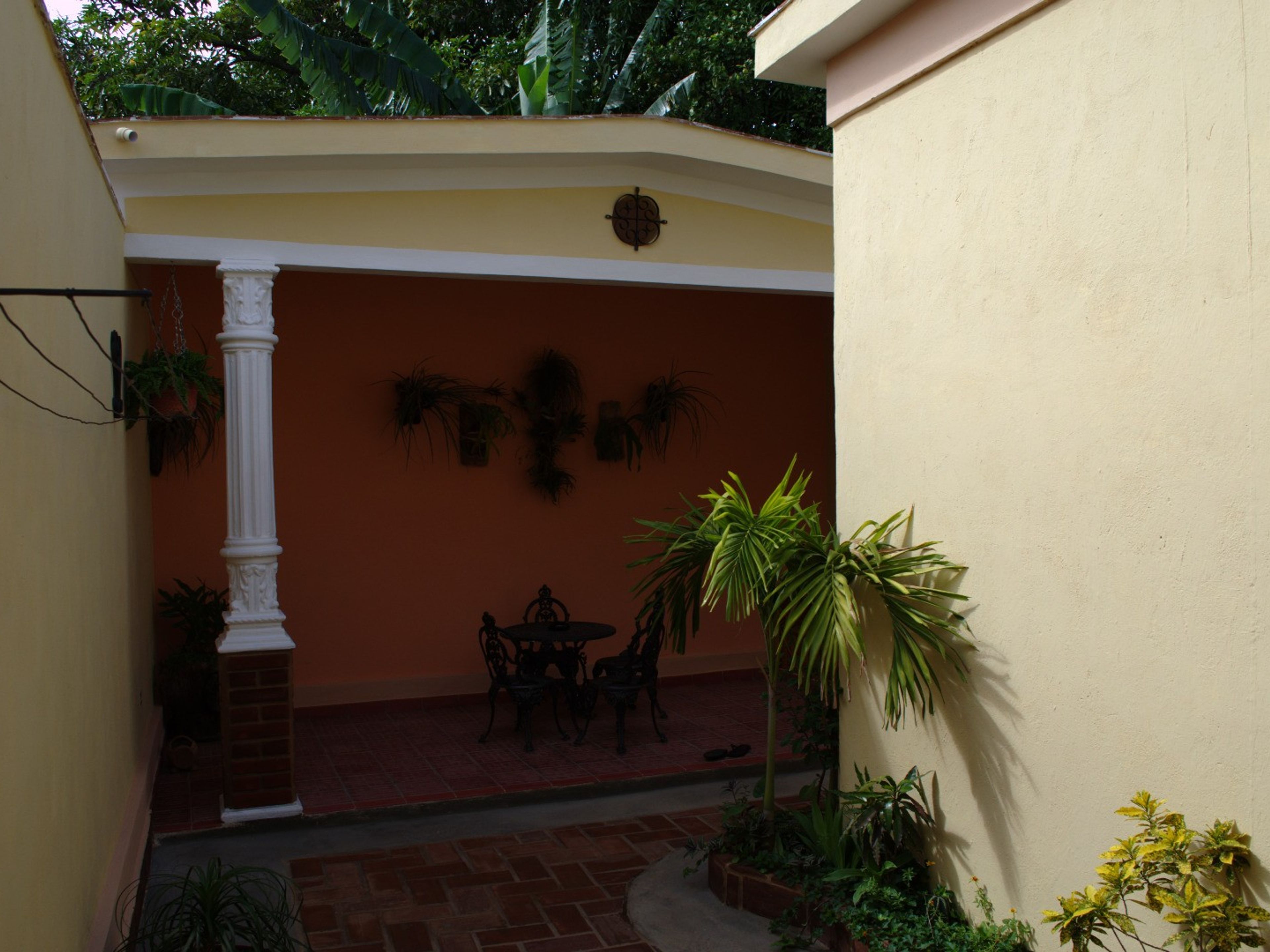 Casa Norelvis y Liubetsy, PEDRO ZERQUERA (Aguacate), No. 579House's inside patio view