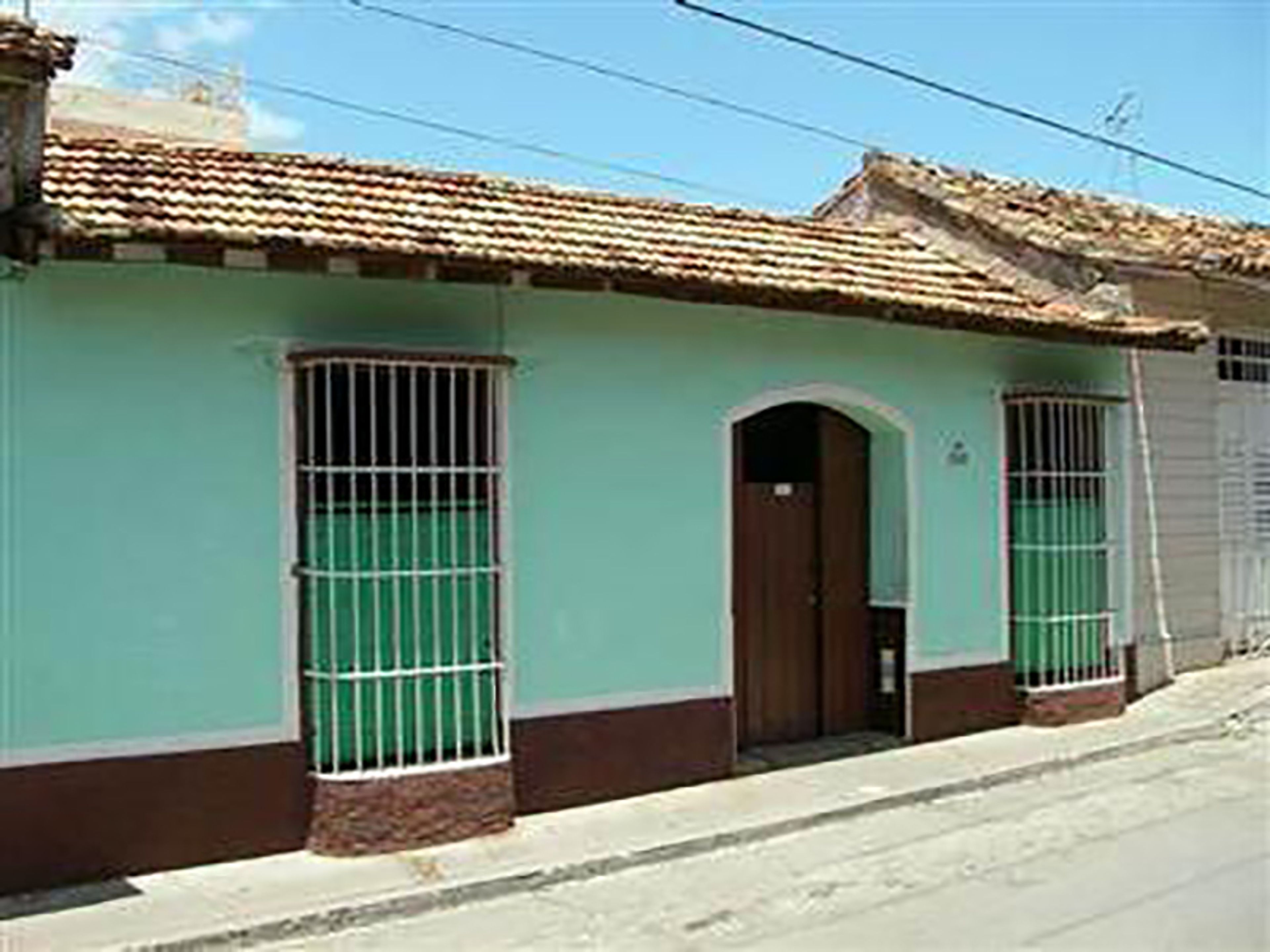 Hostal Maritza Hernández Santos (Luna Sol), FRANCISCO CADAHIA (Gracia), No.223