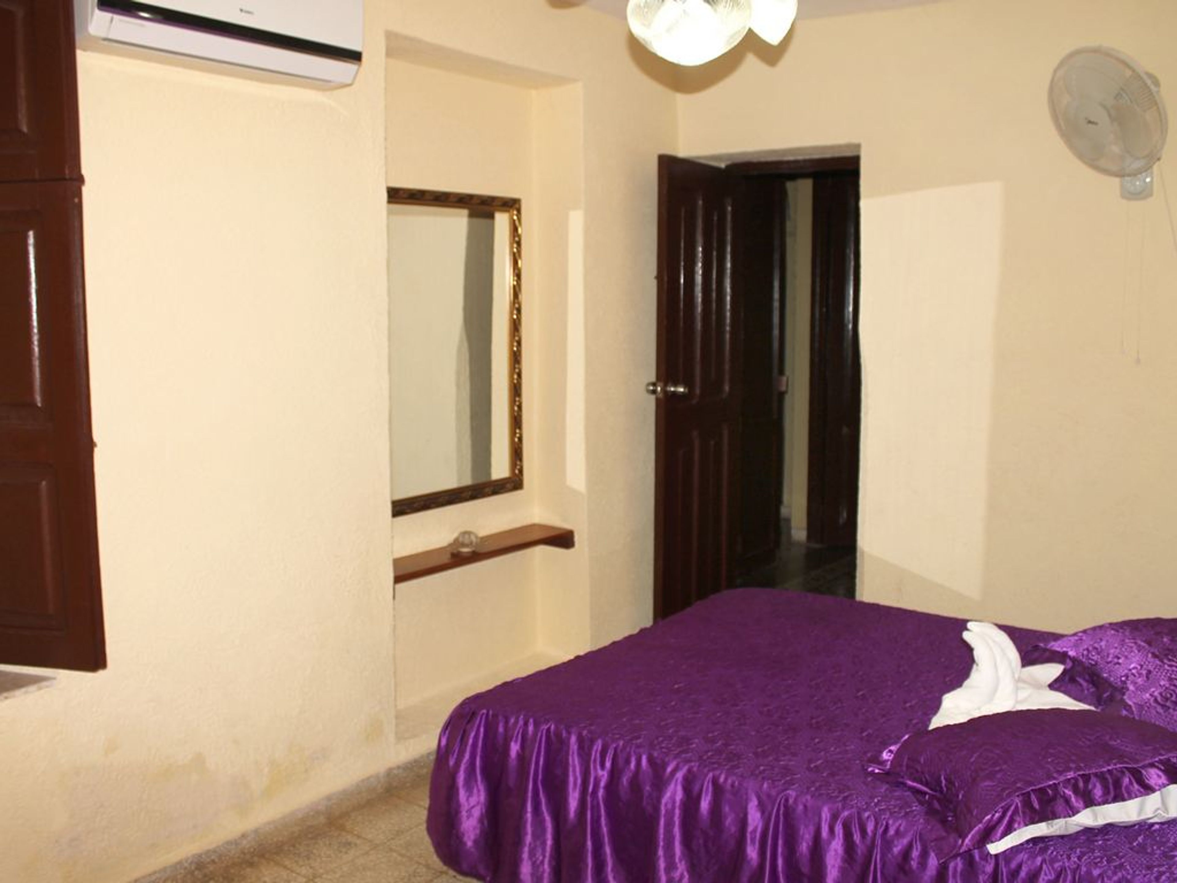 Hostal Maritza Hernández Santos (Luna Sol), FRANCISCO CADAHIA (Gracia), No.223Standard double room