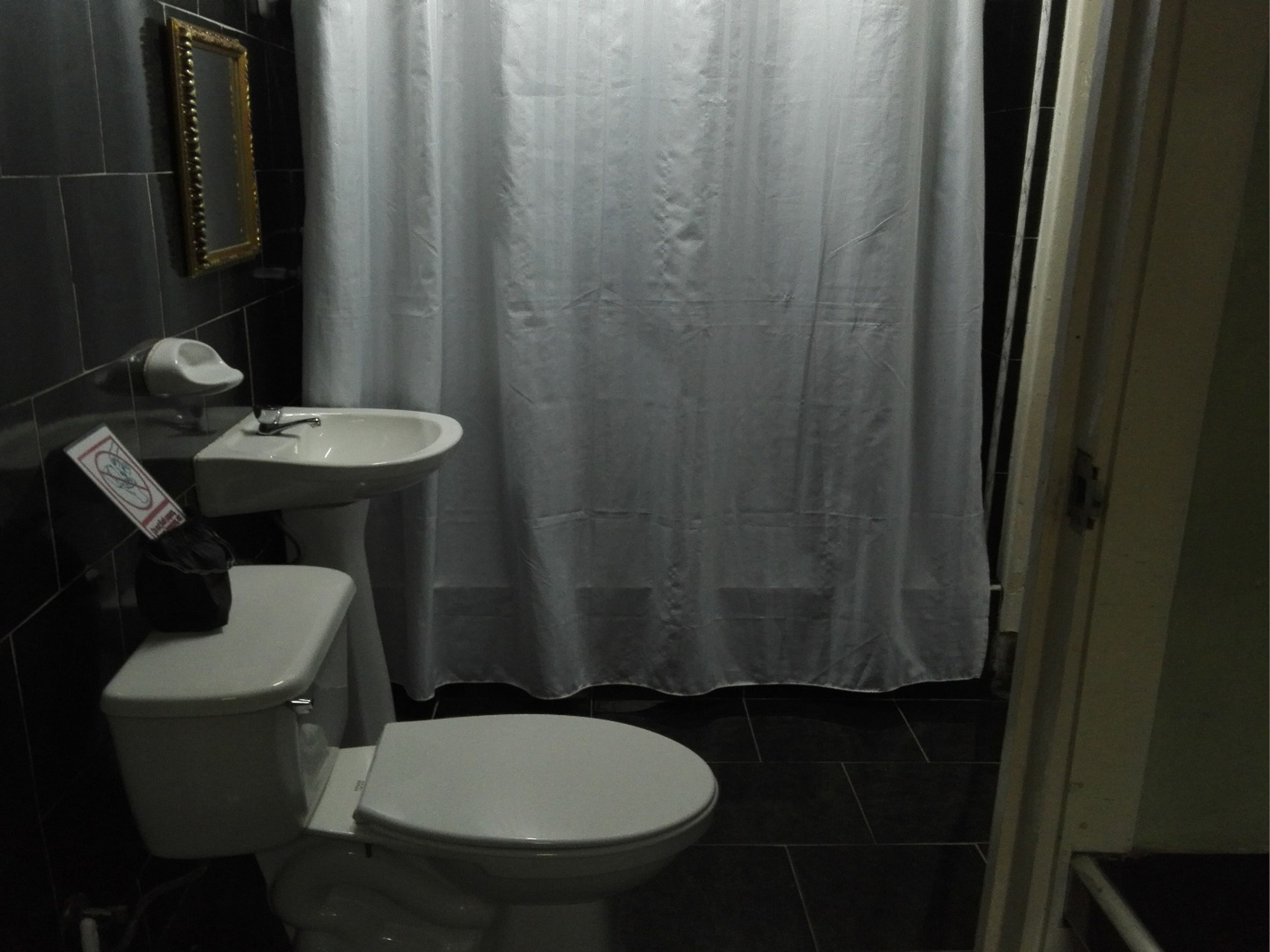 Casa Alfaro, ACOSTA, No. 113Private bathroom 2