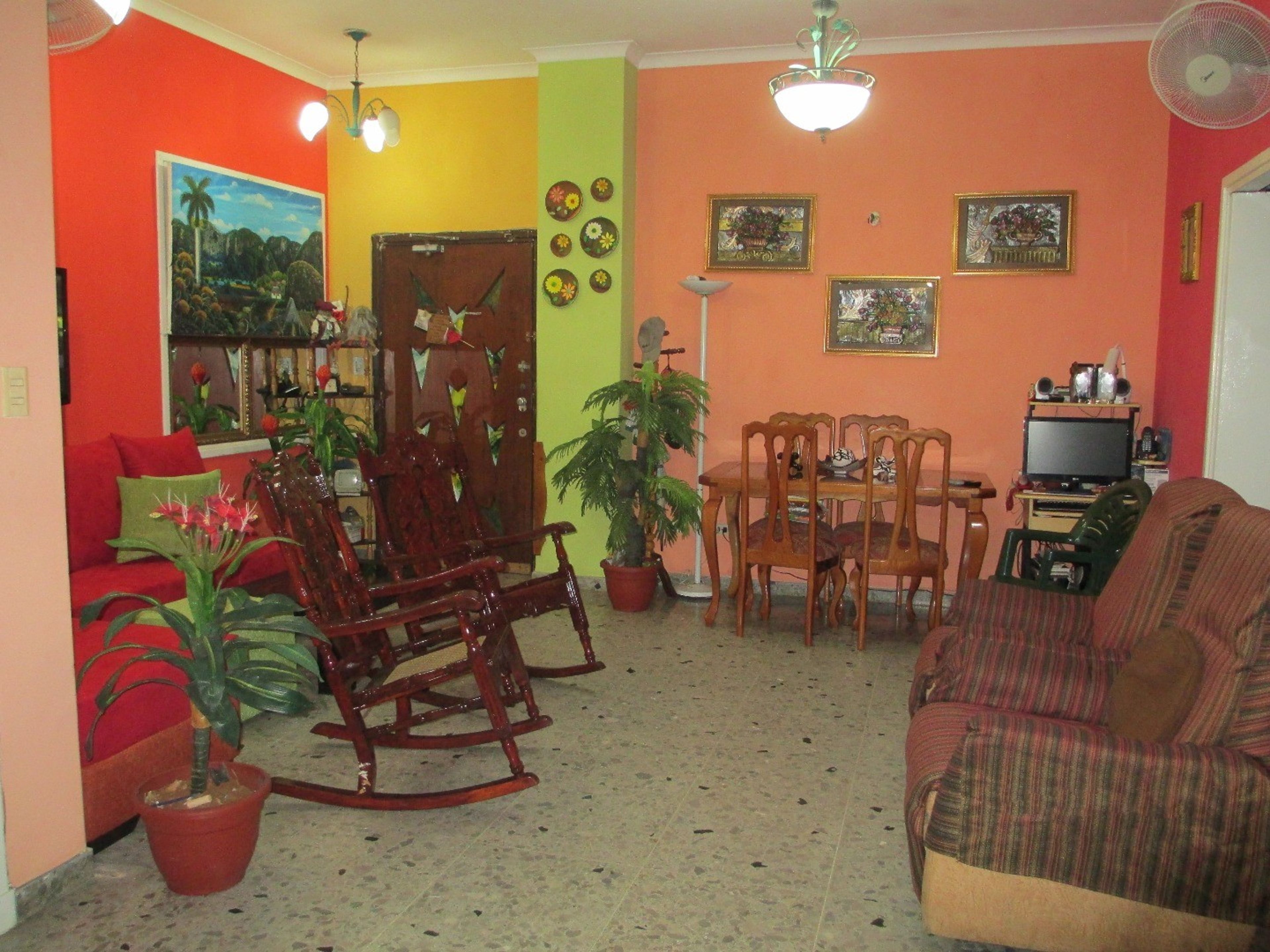Casa de Hospedaje Fefita y Luis, PASEO DE PRADO (Paseo de Martí), No. 20House living room