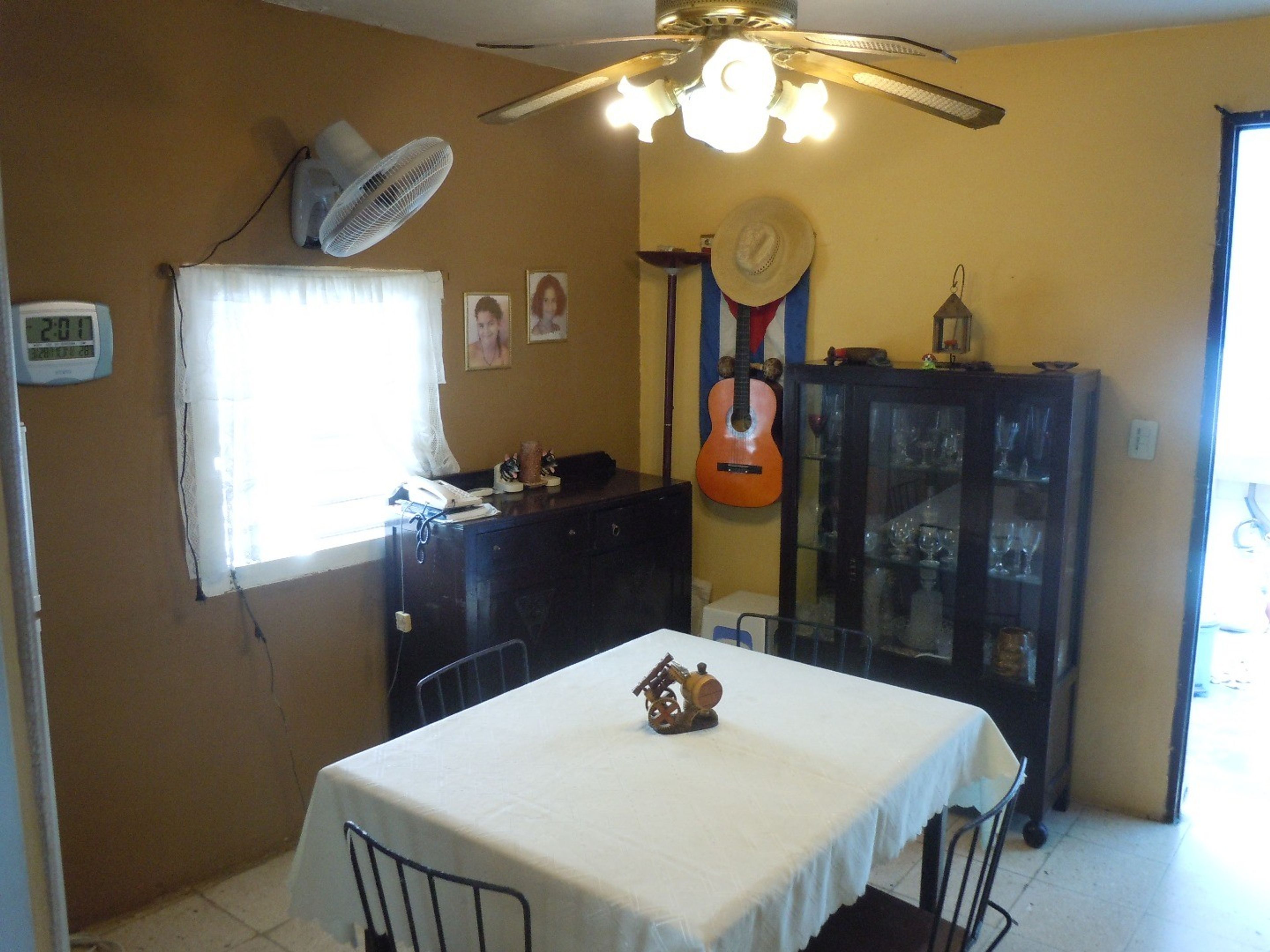 Дом Botello, VIRTUDES, No. 624House's dinning room