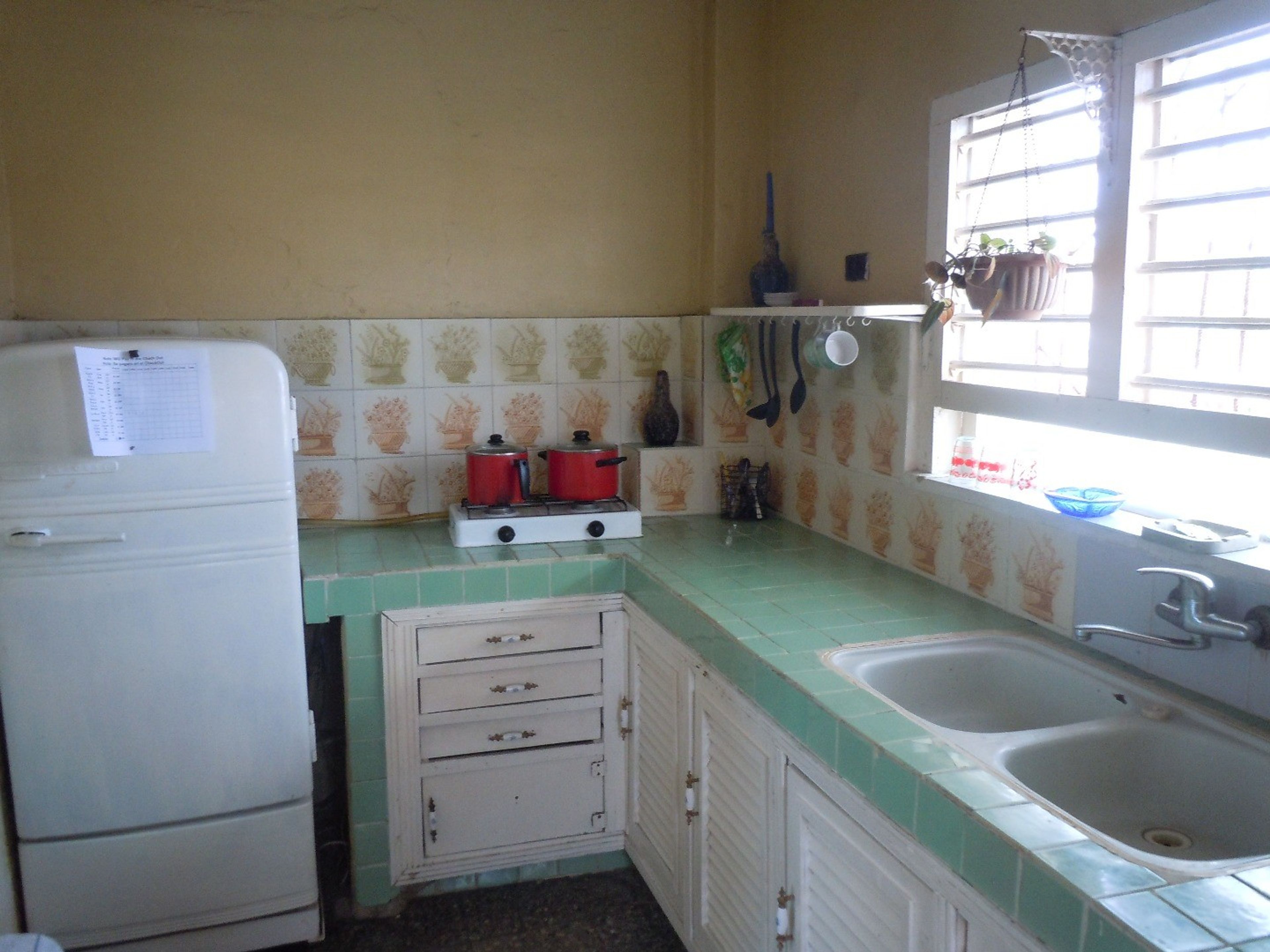 Дом Botello, VIRTUDES, No. 624House's kitchen view