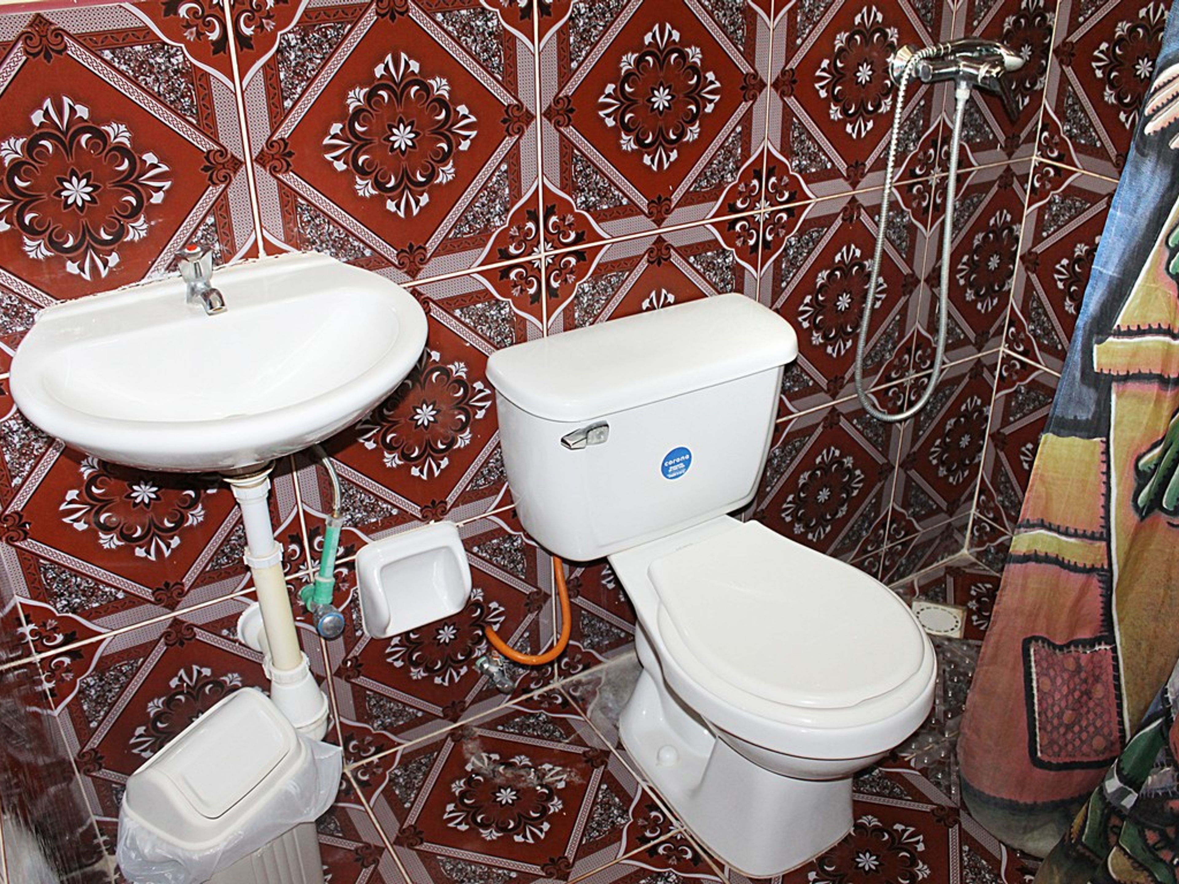 Hostal Compota y Cusy, SAN JOSÉ, No. 106Bathroom´s 2 view