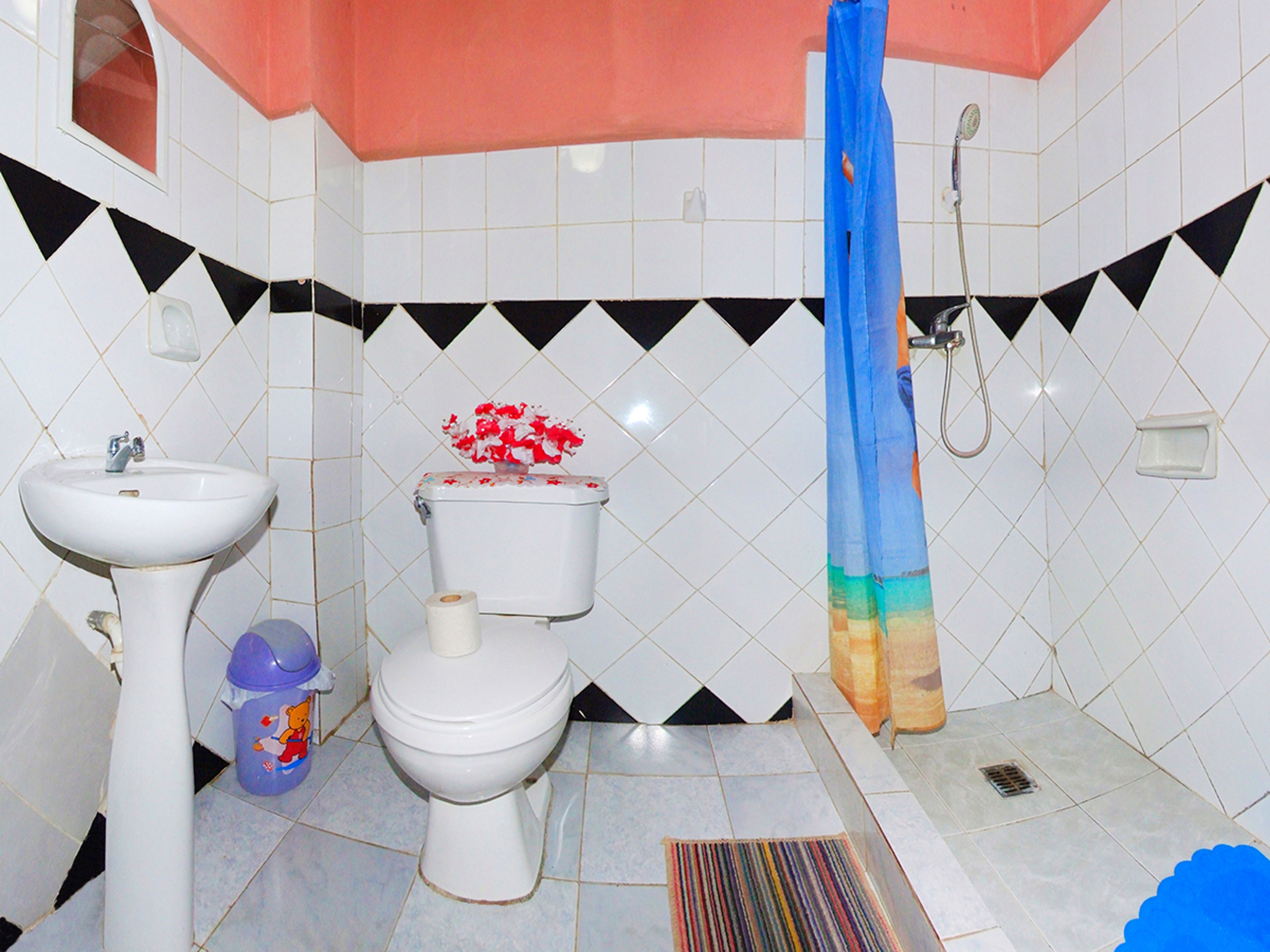 Hostal Margelys y Severo, ANTONO MACEO (Gutierrez), No. 120Bathroom's 1 view