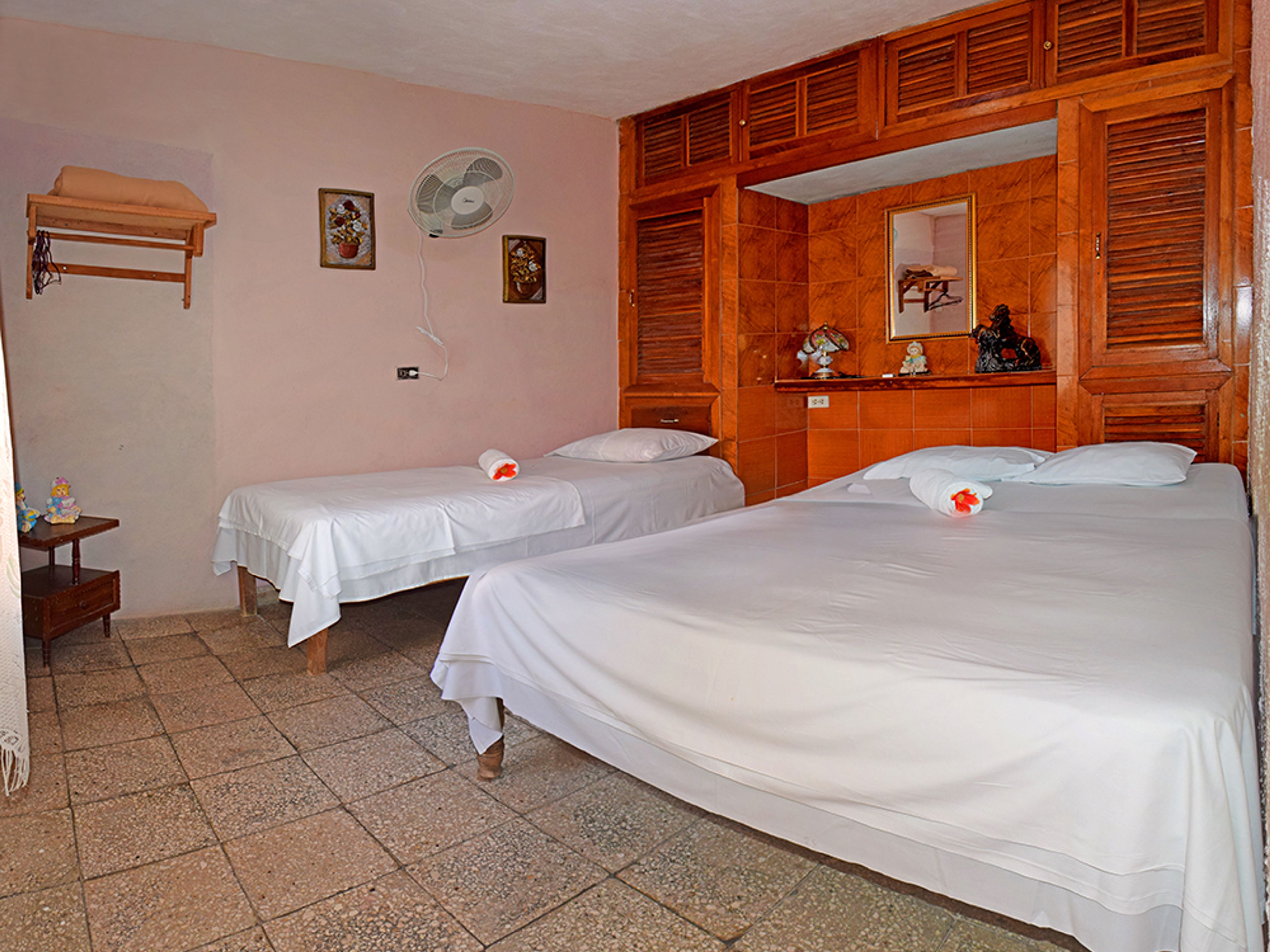 Hostal Margelys y Severo, ANTONO MACEO (Gutierrez), No. 120Standard room 1