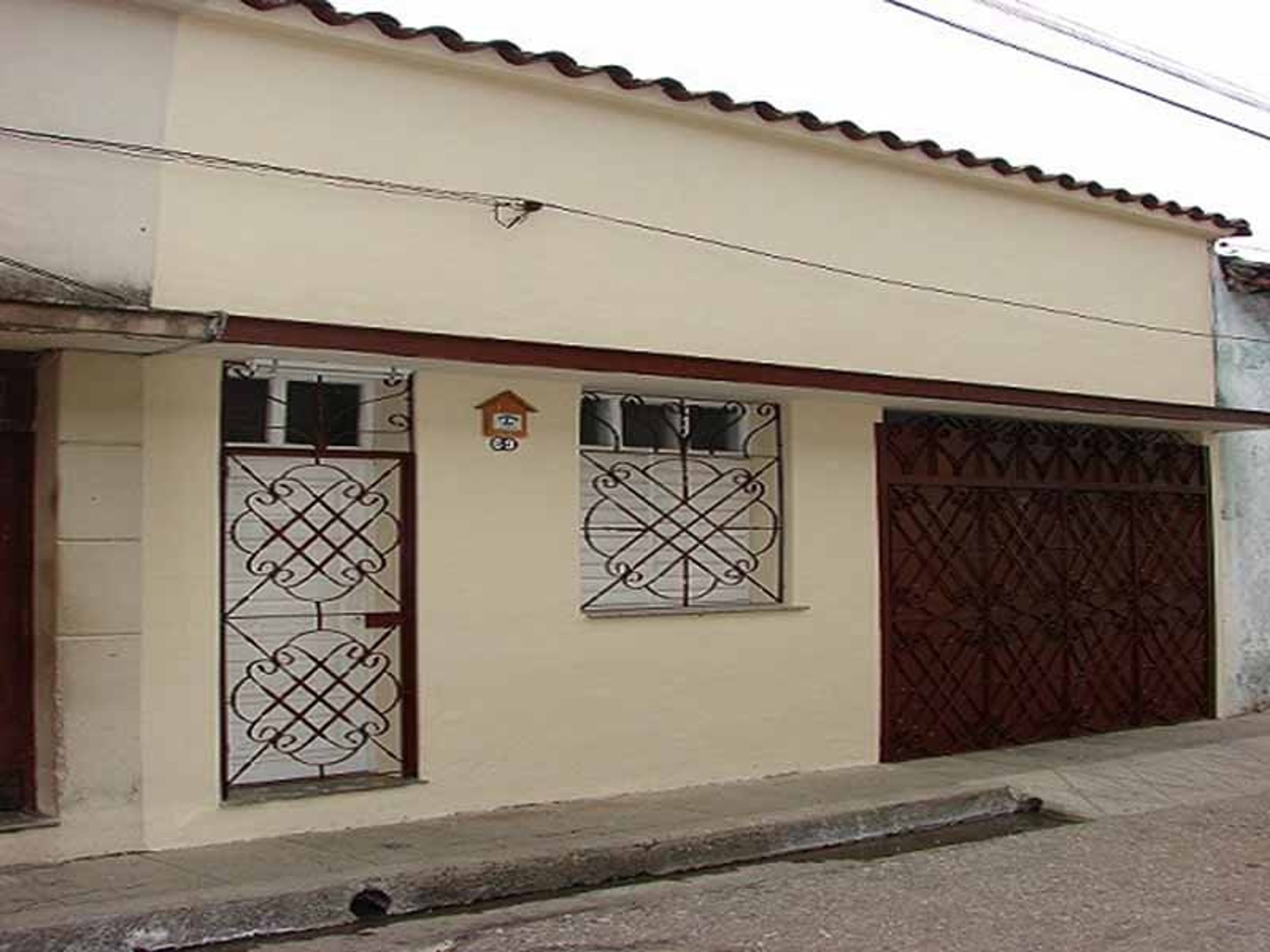 Hostal Casita B & B, CÉSPEDES, No. 69
