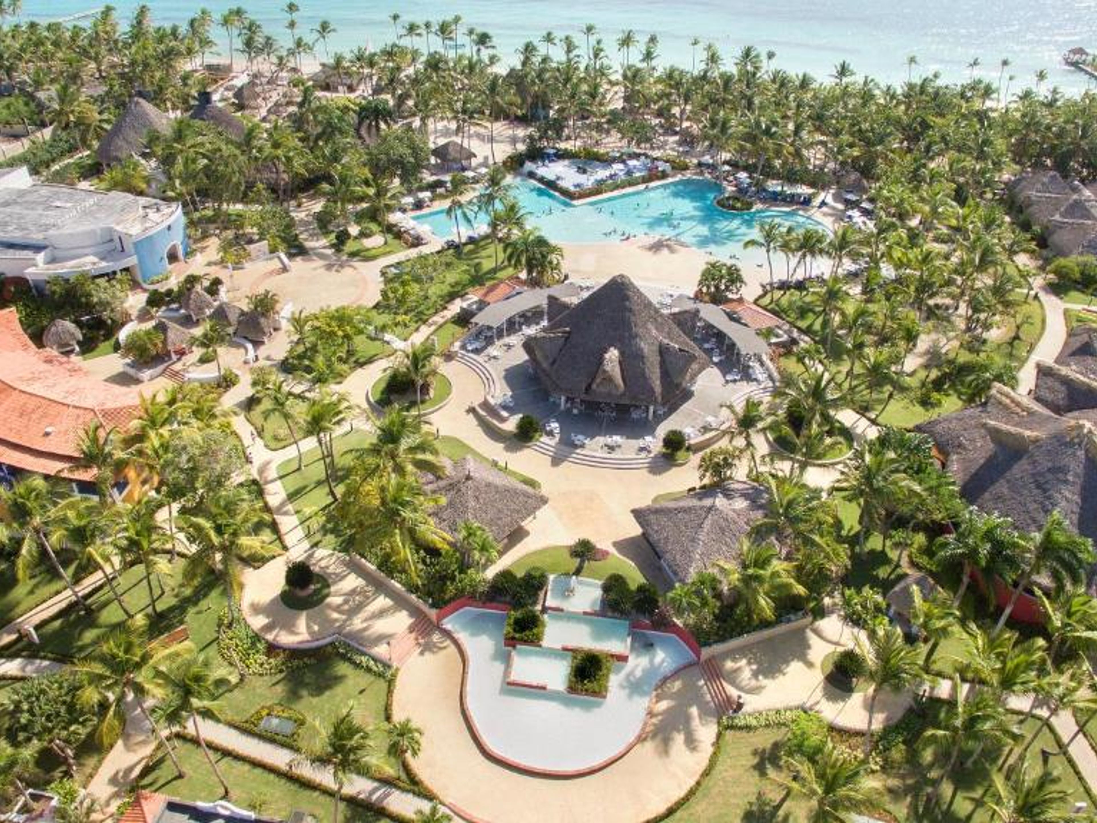 CATALONIA BAYAHIBE Hotel (All Inclusive Package 8 days / 7 nights + Flights + Meals and Beverages + Transfers + Taxes)