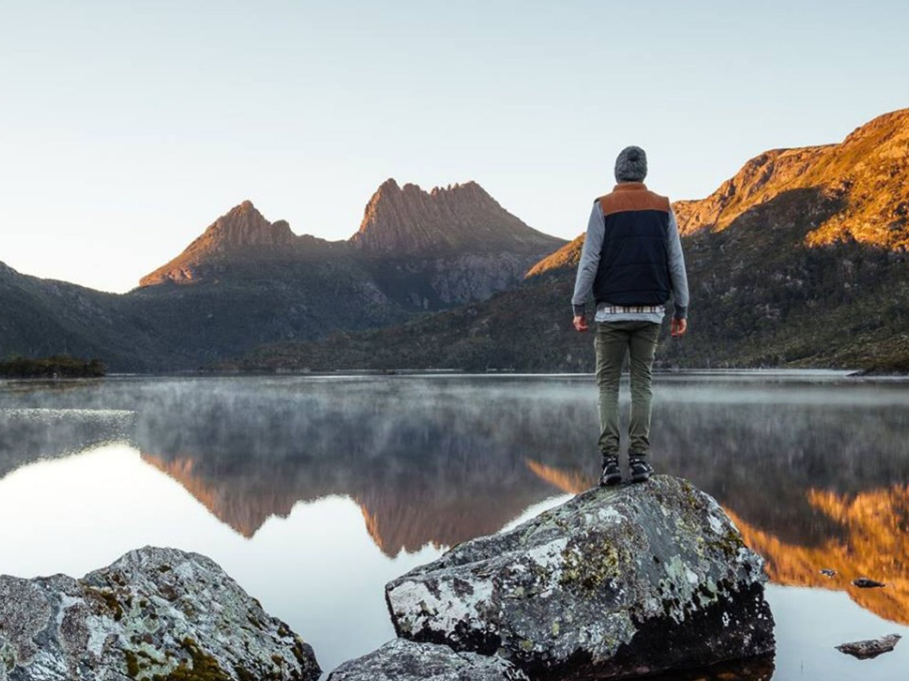 The Cradle Mountain National Park is undoubtedly the most famous park in Tasmania, declared a UNESCO World Heritage Site. TASMANIA LANDSCAPES IN THE BACKPACK Group Tour