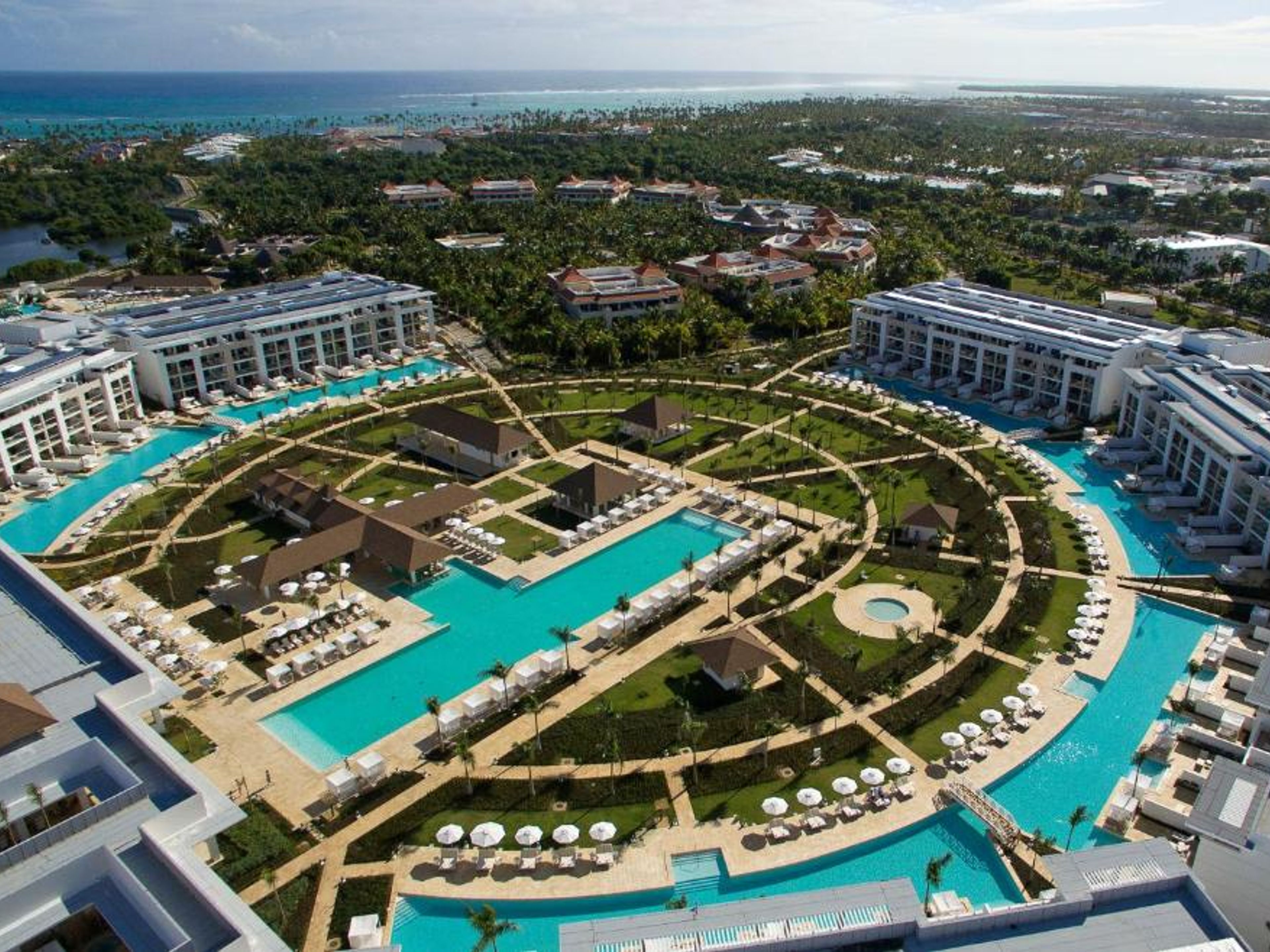 PARADISUS GRAN CANA Hotel (All Inclusive Package 8 days / 7 nights + Flights + Meals and Beverages + Transfers + Taxes)