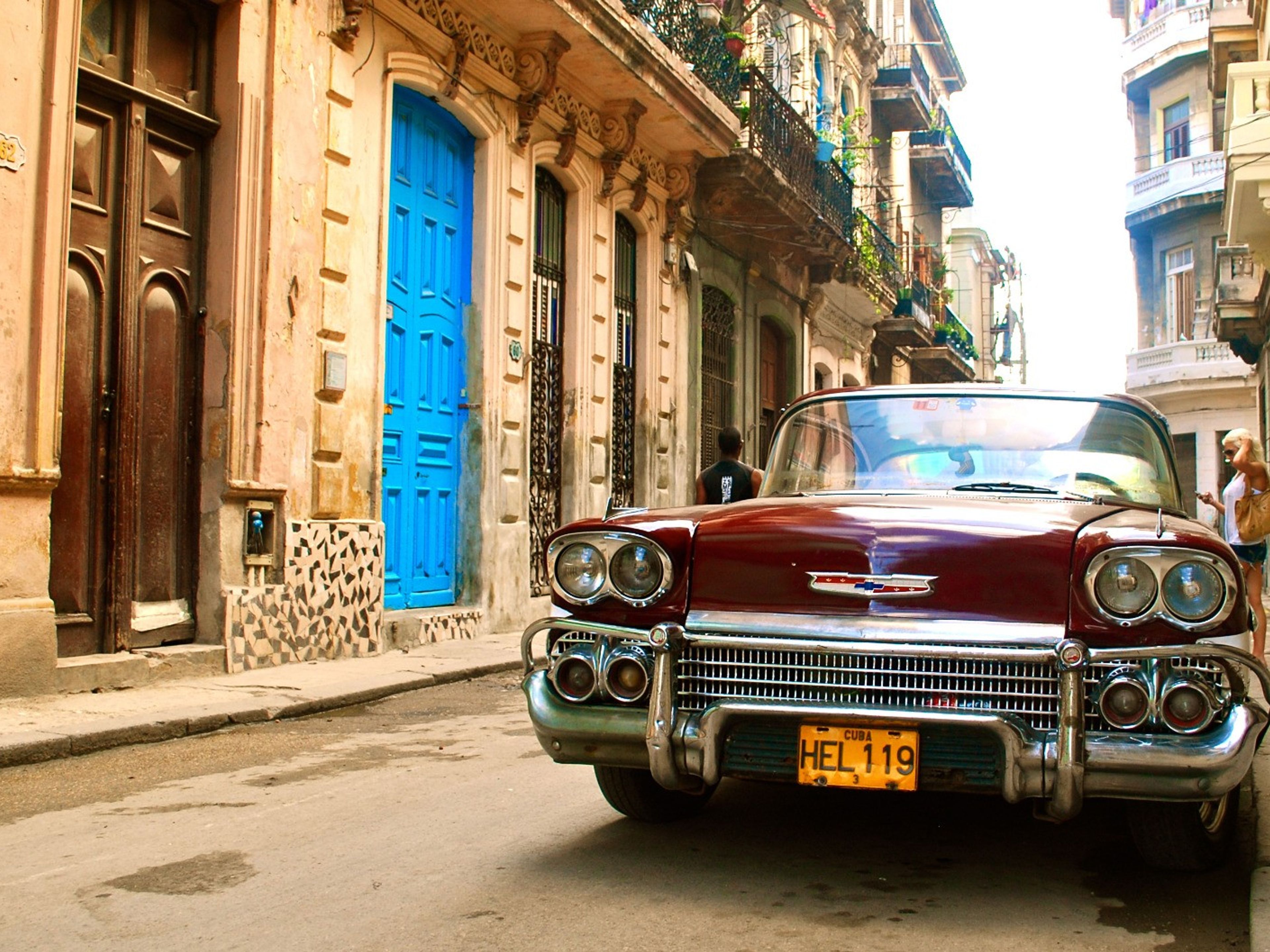 American classic cars in Havana old city