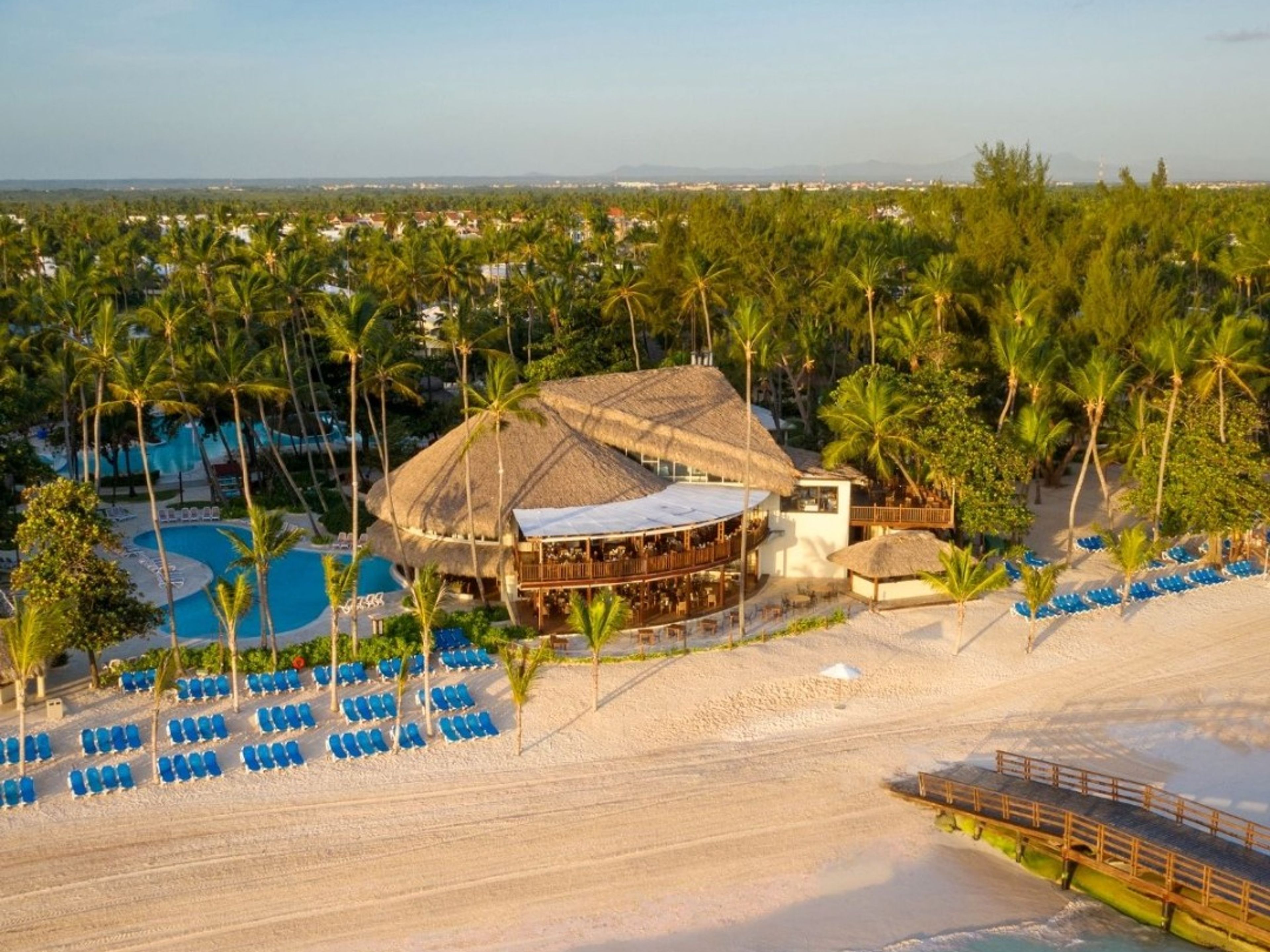 IMPRESSIVE PUNTA CANA - ALL INCLUSIVE Hotel (All Inclusive Package 8 days / 7 nights + Flights + Meals and Beverages + Transfers + Taxes)