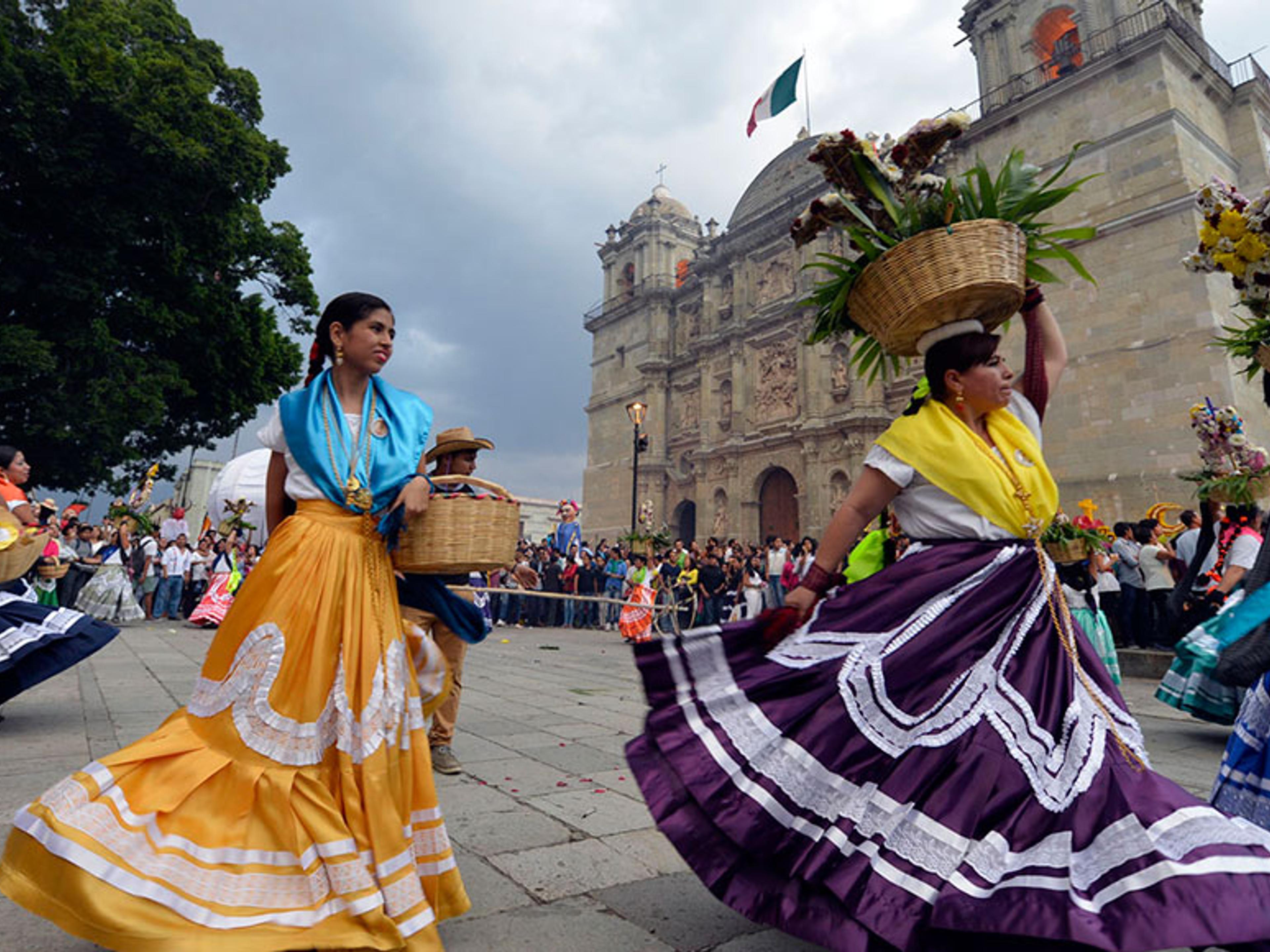 MAGICAL OAXACA WITH ROUTE DOMINICA AND GUELAGUETZA Group Tour.