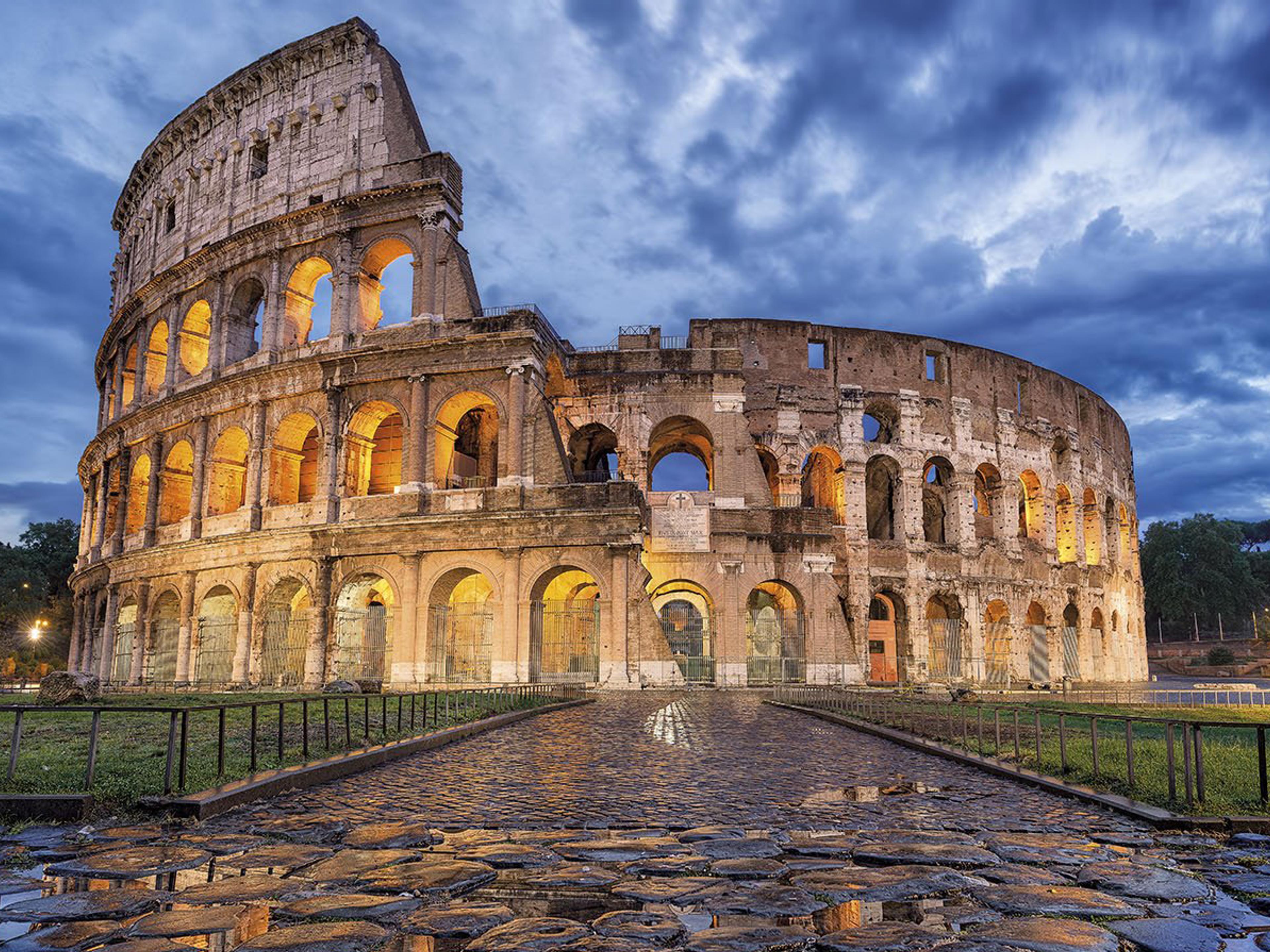 TREKKING THROUGH THE CONTINENT WITH ROME Group Tour.