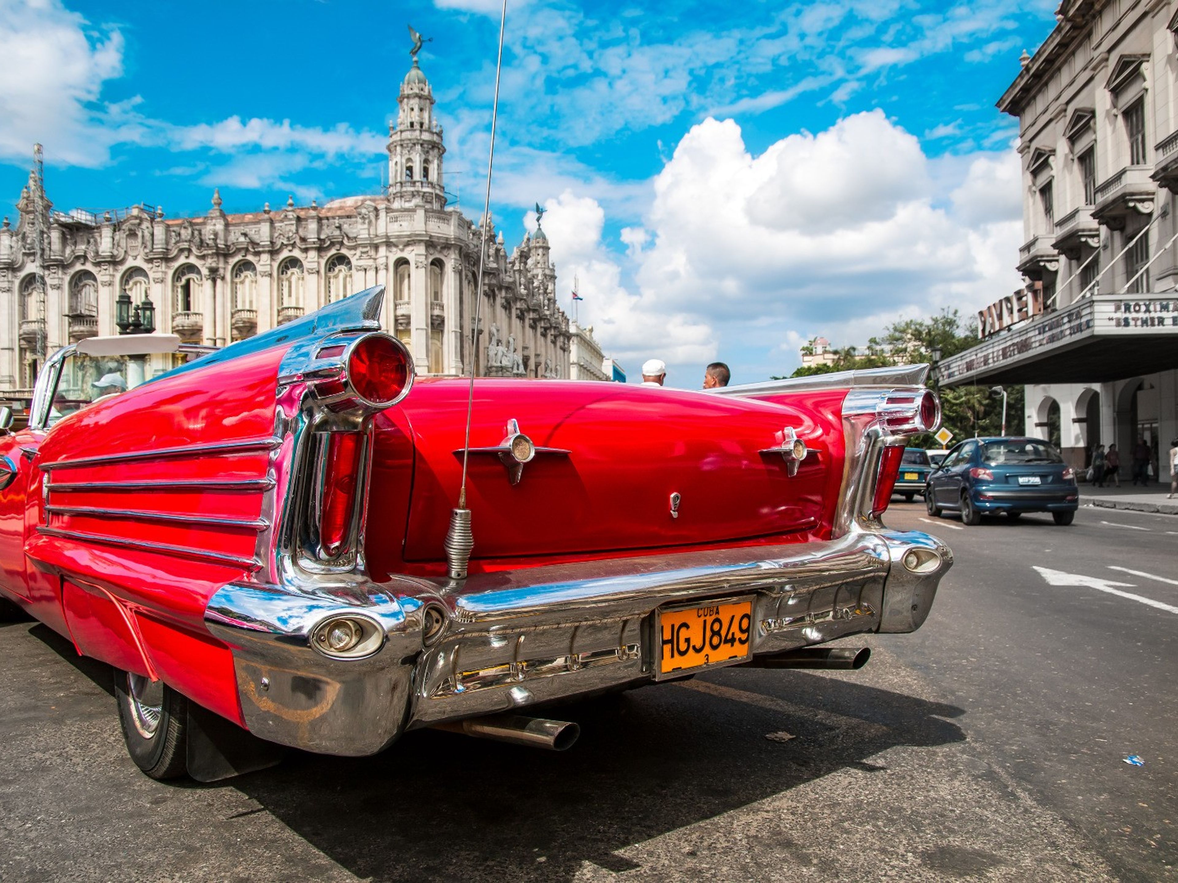 American classic cars in Havana old city