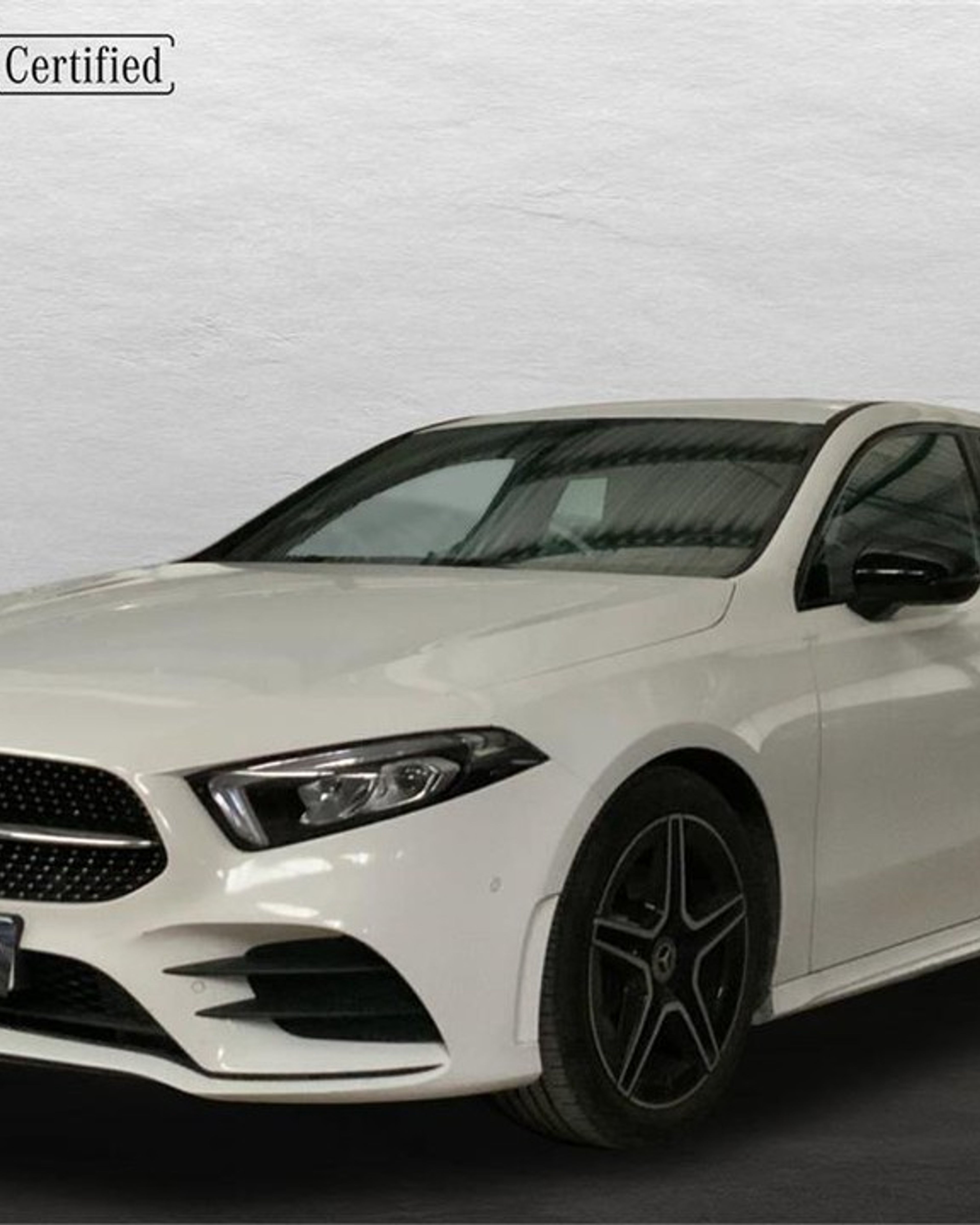 MERCEDES-BENZ A200 angular front exterior view
