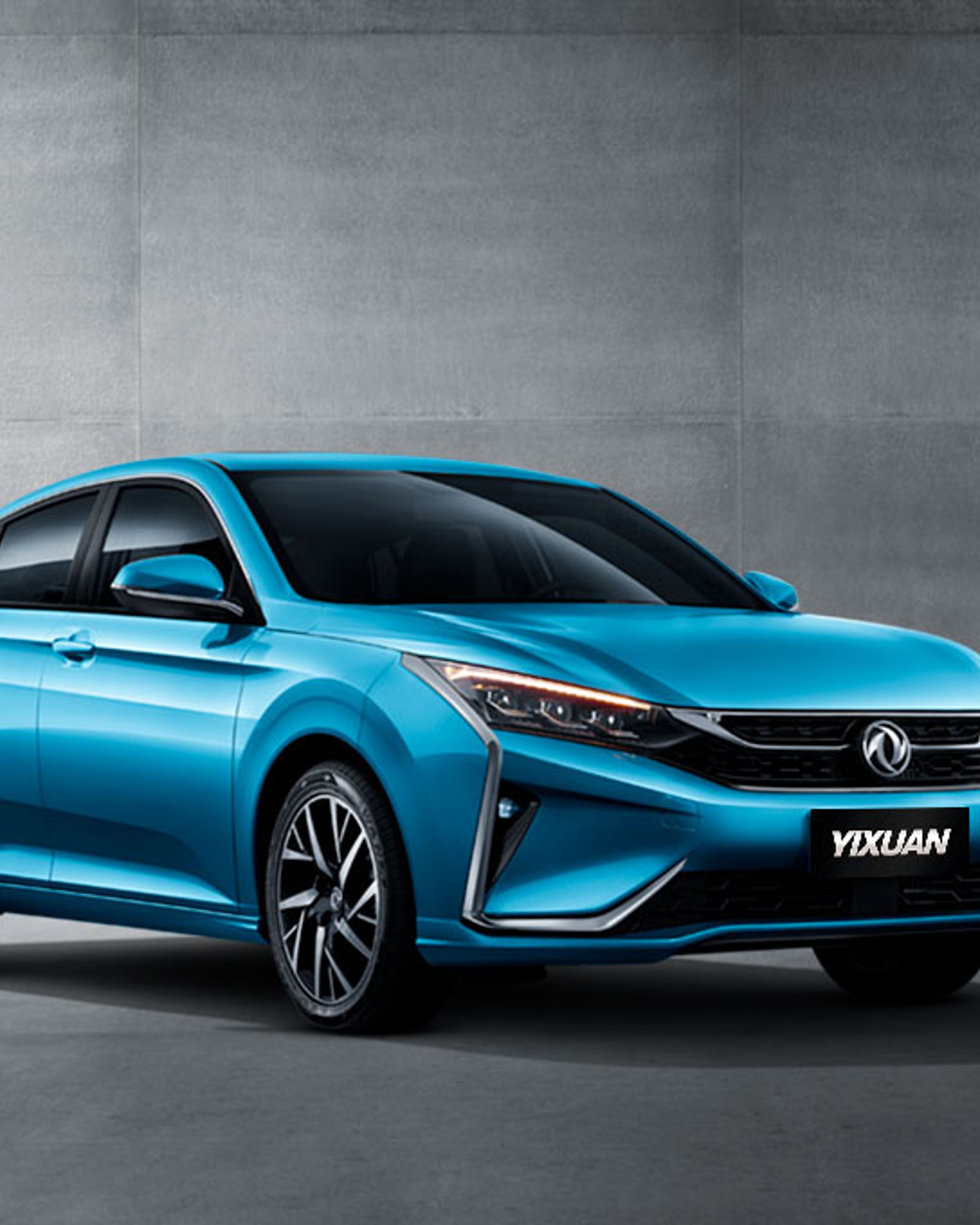 DONGFENG YIXUAN C65 angular front exterior view