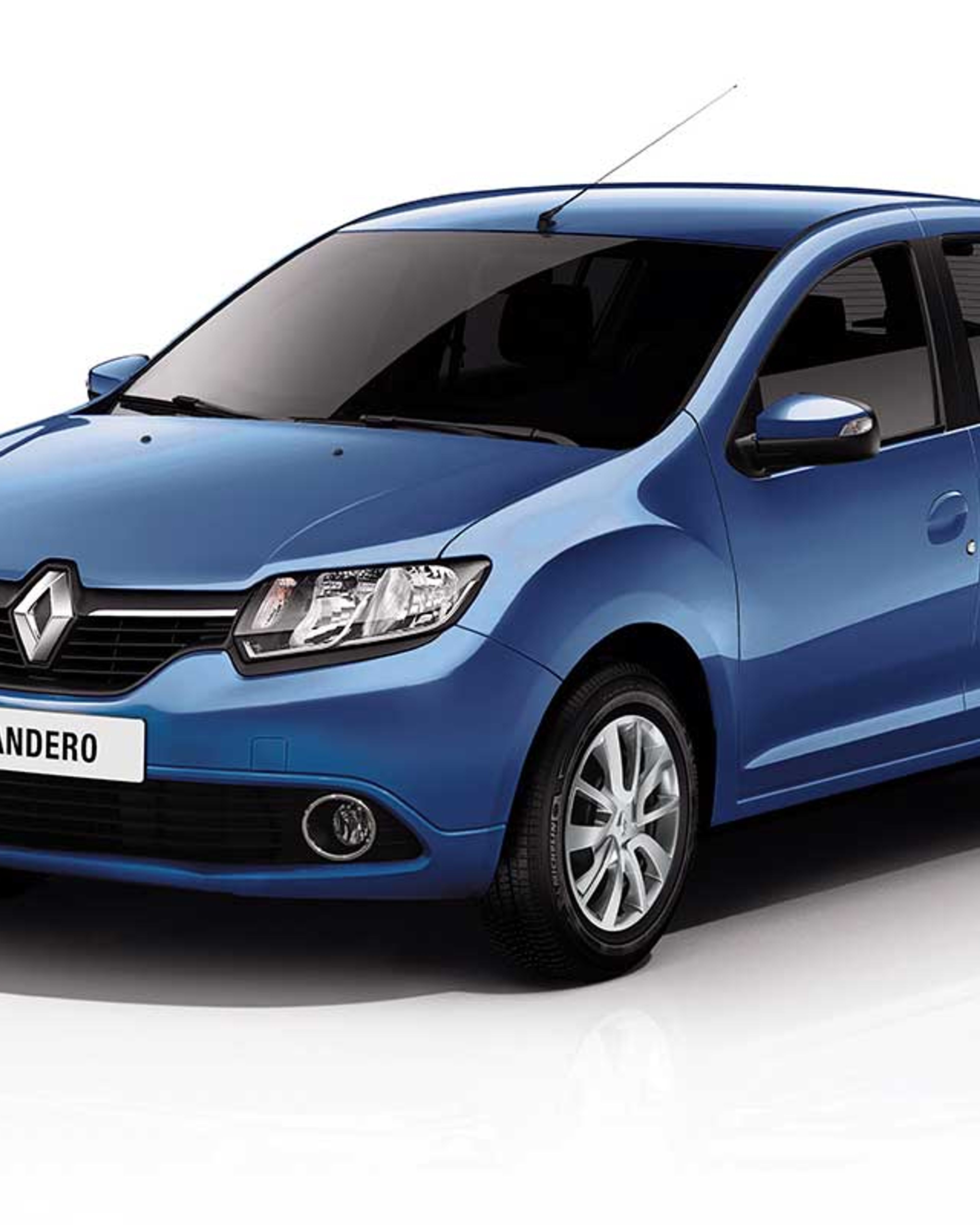 RENAULT SANDERO angular front exterior view