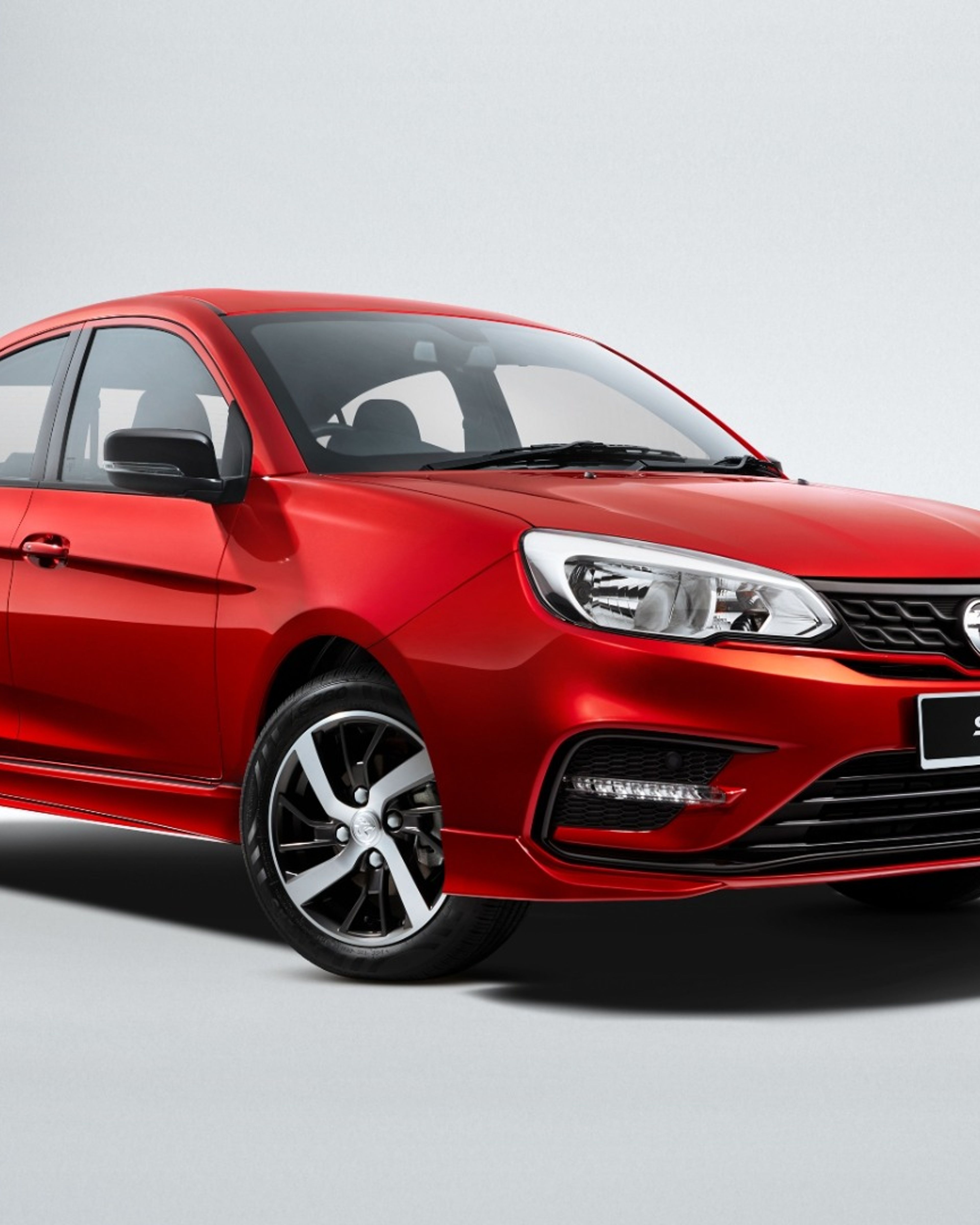 PROTON SAGA angular front exterior view