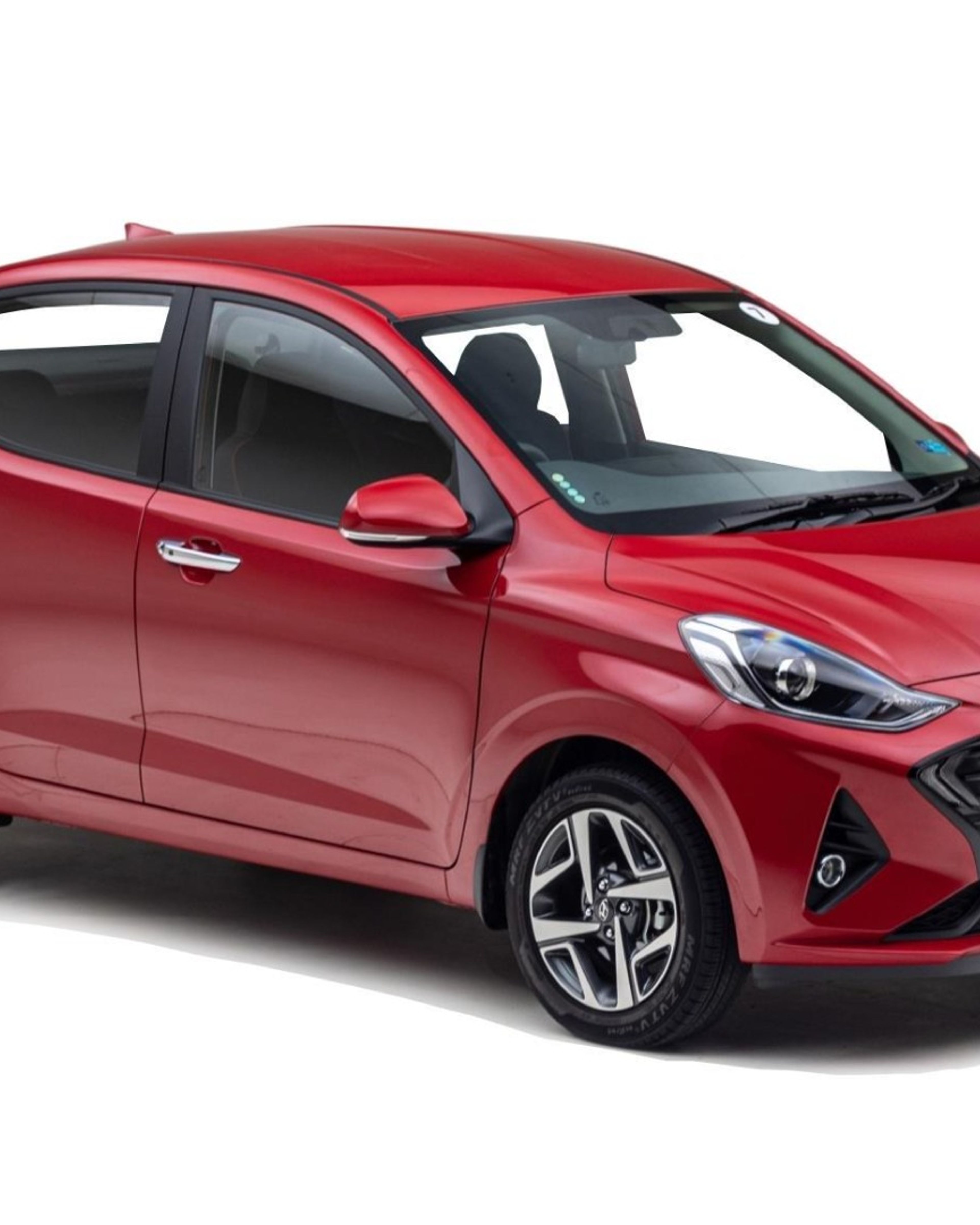 HYUNDAI GRAND I 10 angular front exterior view