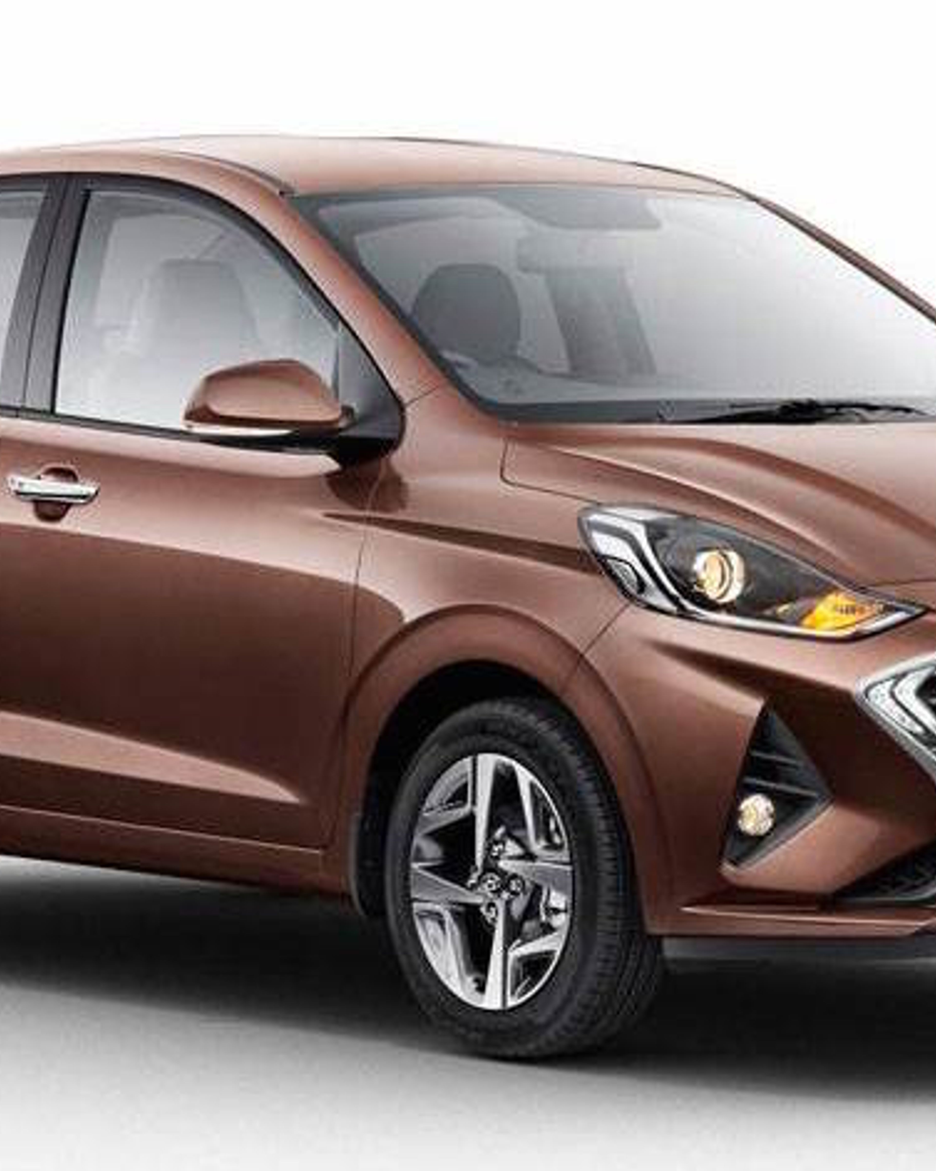 HYUNDAI GRAND I 10 angular front exterior view