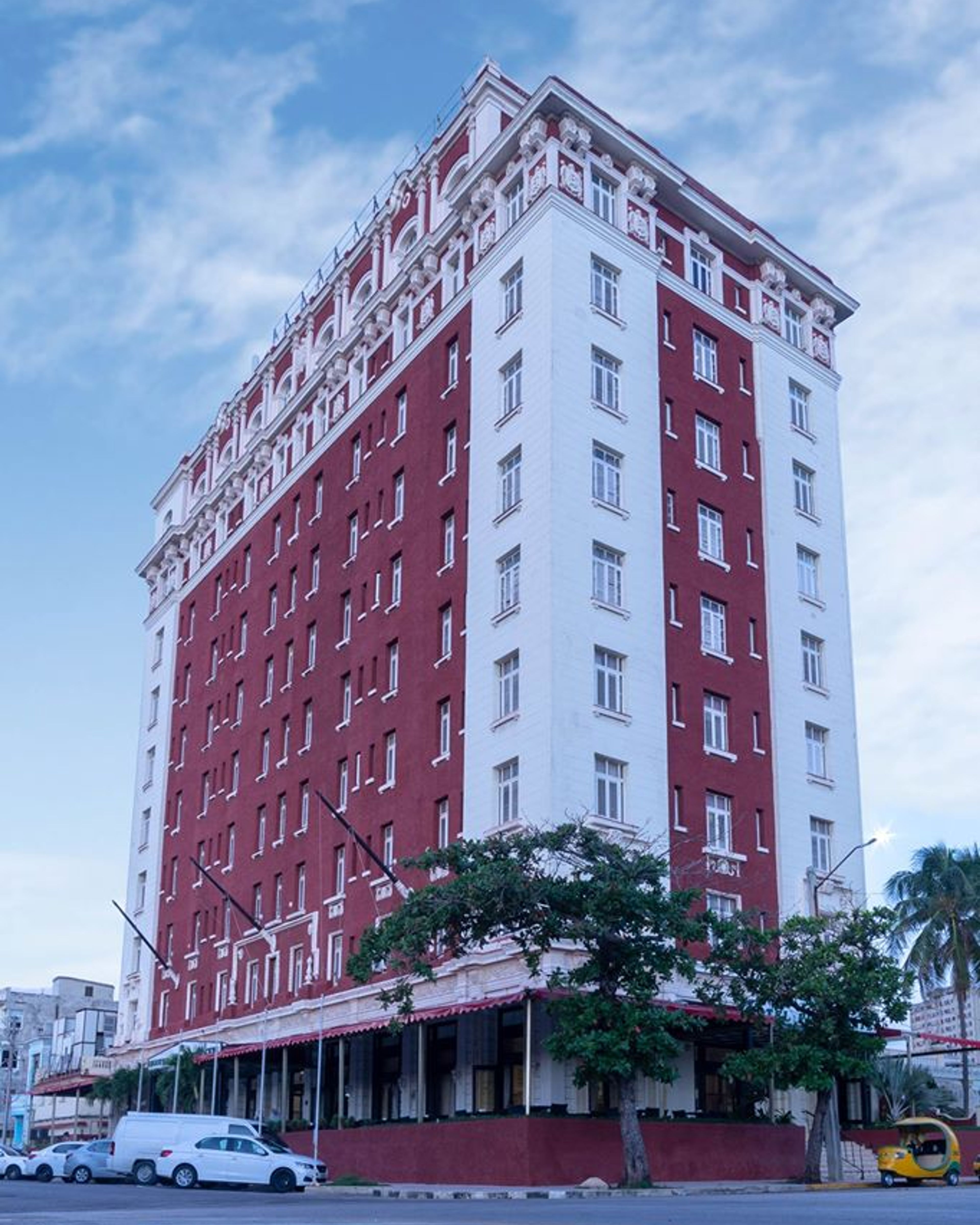 Fachada del hotel