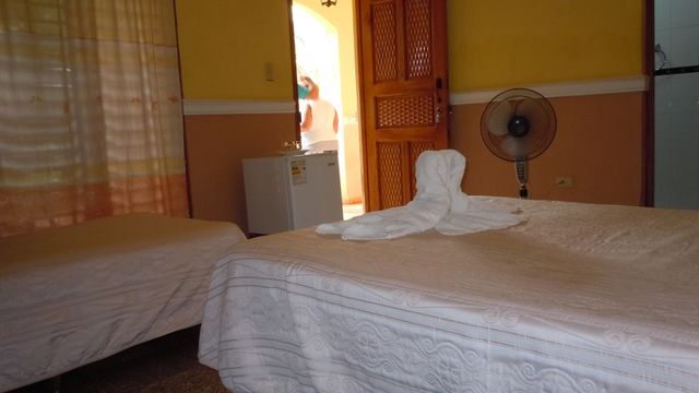 Hostal Colina, ANTONIO MACEO (Gutiérrez), No. 374