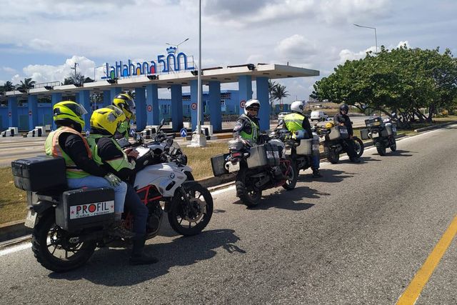MOTORCYCLE TOUR ENDURO CENTRAL CUBA.