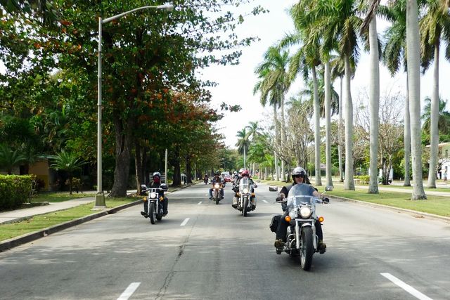 MOTORCYCLE TOUR FROM HAVANA TO PLAYAS DEL ESTE & VARADERO.