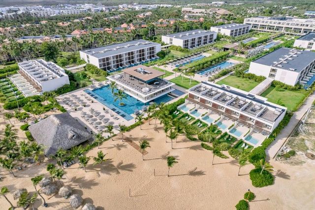 LIVE AQUA BEACH RESORT PUNTA CANA - ADULTS ONLY Hotel (All Inclusive Package 8 days / 7 nights + Flights + Meals and Beverages + Transfers + Taxes)