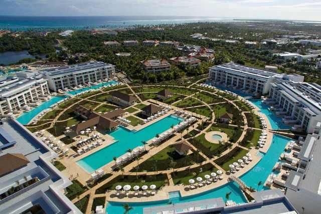 PARADISUS GRAN CANA Hotel (All Inclusive Package 8 days / 7 nights + Flights + Meals and Beverages + Transfers + Taxes)