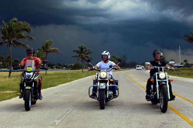 MOTORCYCLE CITY TOUR IN HAVANA (OPTION 2).