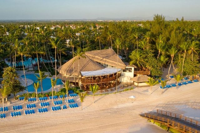IMPRESSIVE PUNTA CANA - ALL INCLUSIVE Hotel (All Inclusive Package 8 days / 7 nights + Flights + Meals and Beverages + Transfers + Taxes)