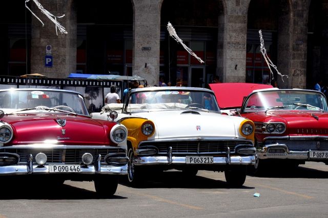 American classic cars in Havana old city