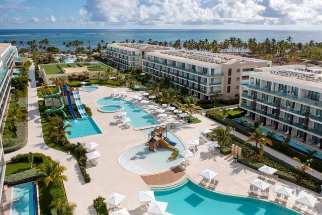 SERENADE PUNTA CANA BEACH & SPA Hotel (All Inclusive Package 8 days / 7 nights + Flights + Meals and Beverages + Transfers + Taxes)