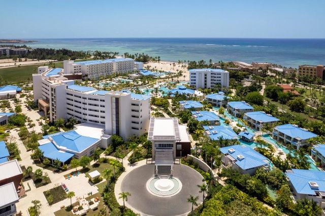 DREAMS CAP CANA RESORT & SPA Hotel (All Inclusive Package 8 days / 7 nights + Flights + Meals and Beverages + Transfers + Taxes)