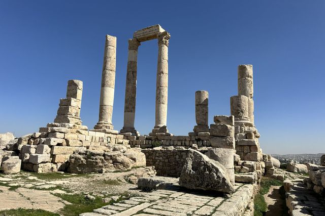 LICHTER JORDANIENS UND KAIR0S Gruppentour.