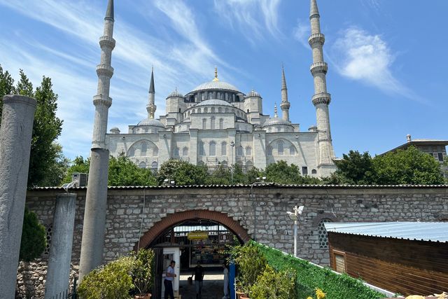 The Sultan Ahmed Mosque popularly known as the Blue Mosque, Istambul.