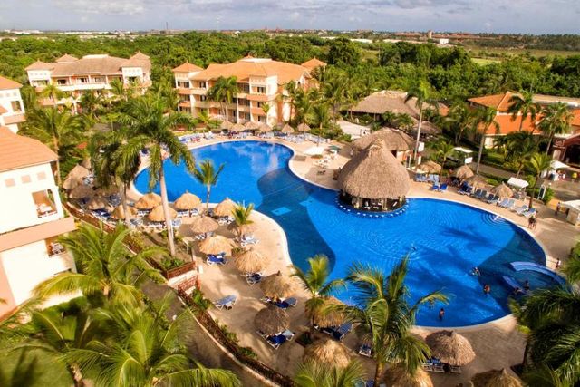BAHIA PRINCIPE GRAND TURQUESA Hotel (All Inclusive Package 8 days / 7 nights + Flights + Meals and Beverages + Transfers + Taxes)