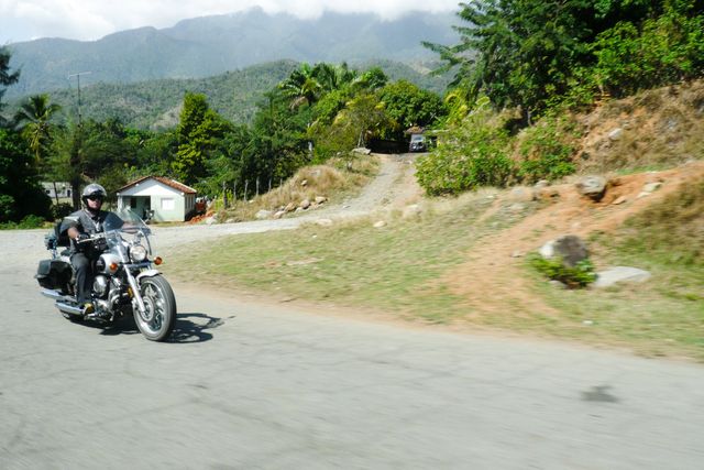 MOTORCYCLE TOUR FROM HAVANA TO VARADERO.