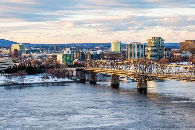 Ottawa city and San Lorenzo river panoramic view, OTTAWA, Ontario province, Canada.
