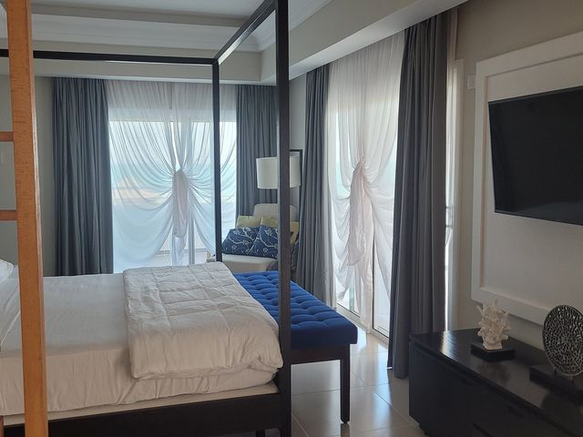 CORAL SUITE SWIM UP Zimmer