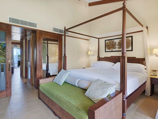 Номер SUITE OCEAN FRONT