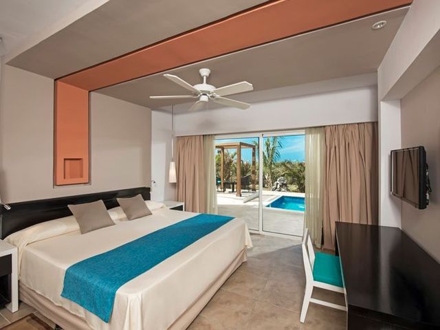 Номер SUITE SWIM OUT