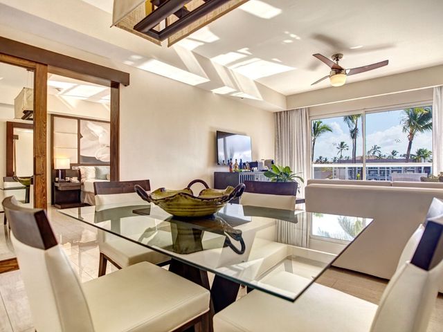 Quarto LUXURY PRESIDENTIAL JACUZZI ONE BEDROOM SUITE (DIAMOND CLUB™)