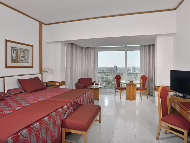 TRYP Room